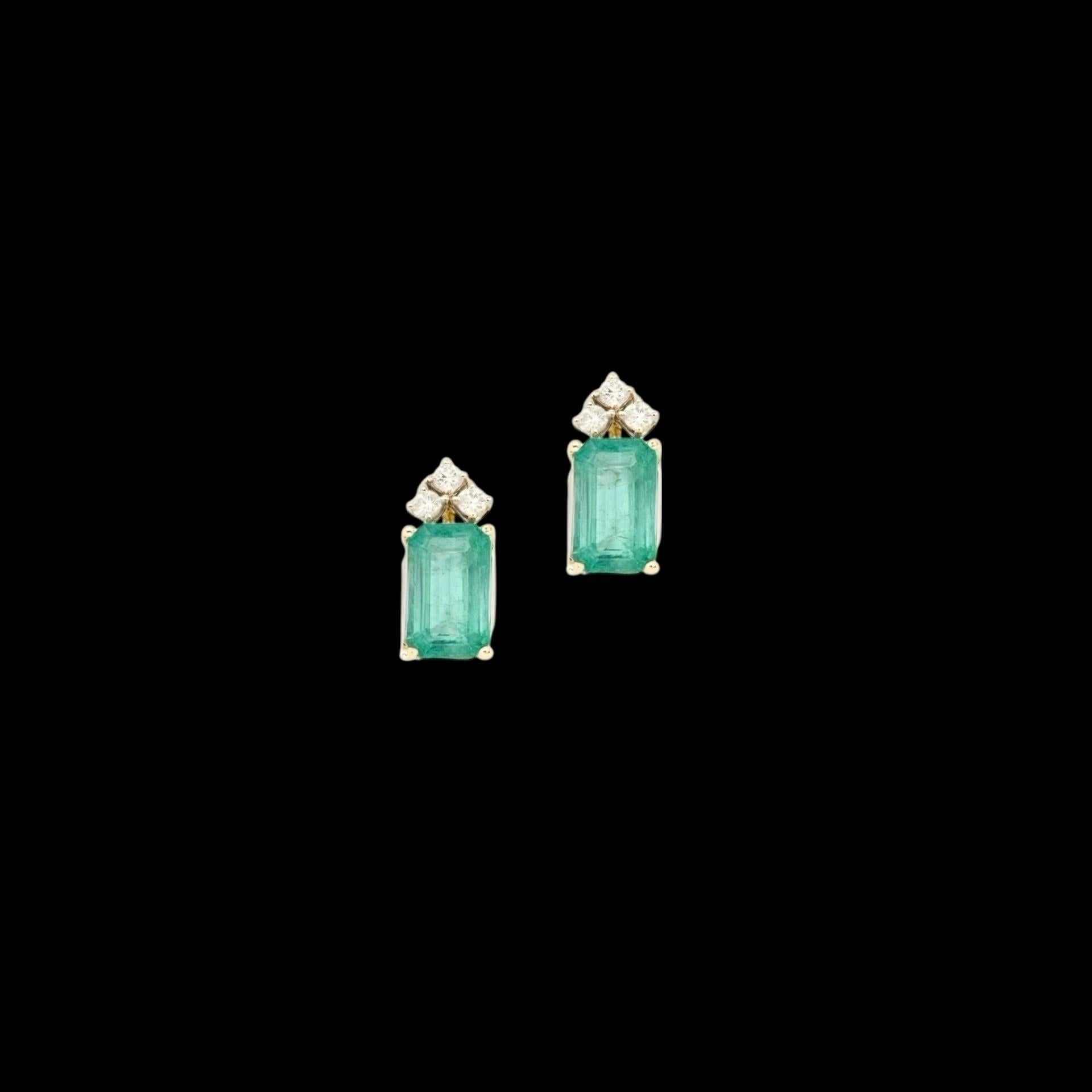 Boucles d'oreilles diamant émeraude naturelle or jaune 14k 1.69 TCW Certified en vente 1
