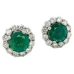 Boucles d'oreilles en or blanc 18 carats avec diamants et émeraude naturelle certifiée 3,8 TCW