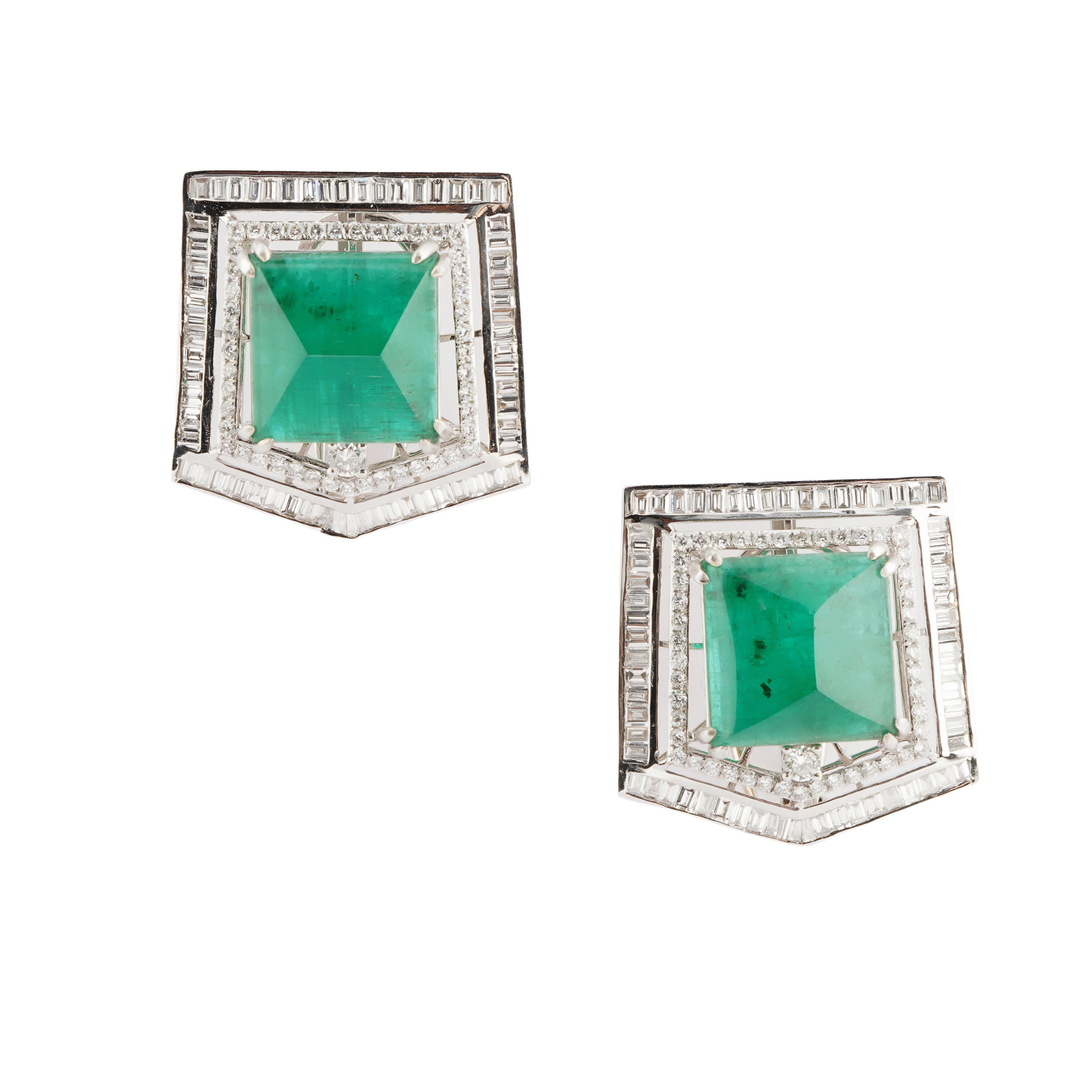Taille Asscher Boucles d'oreilles en or 18k avec émeraude naturelle et diamant en vente