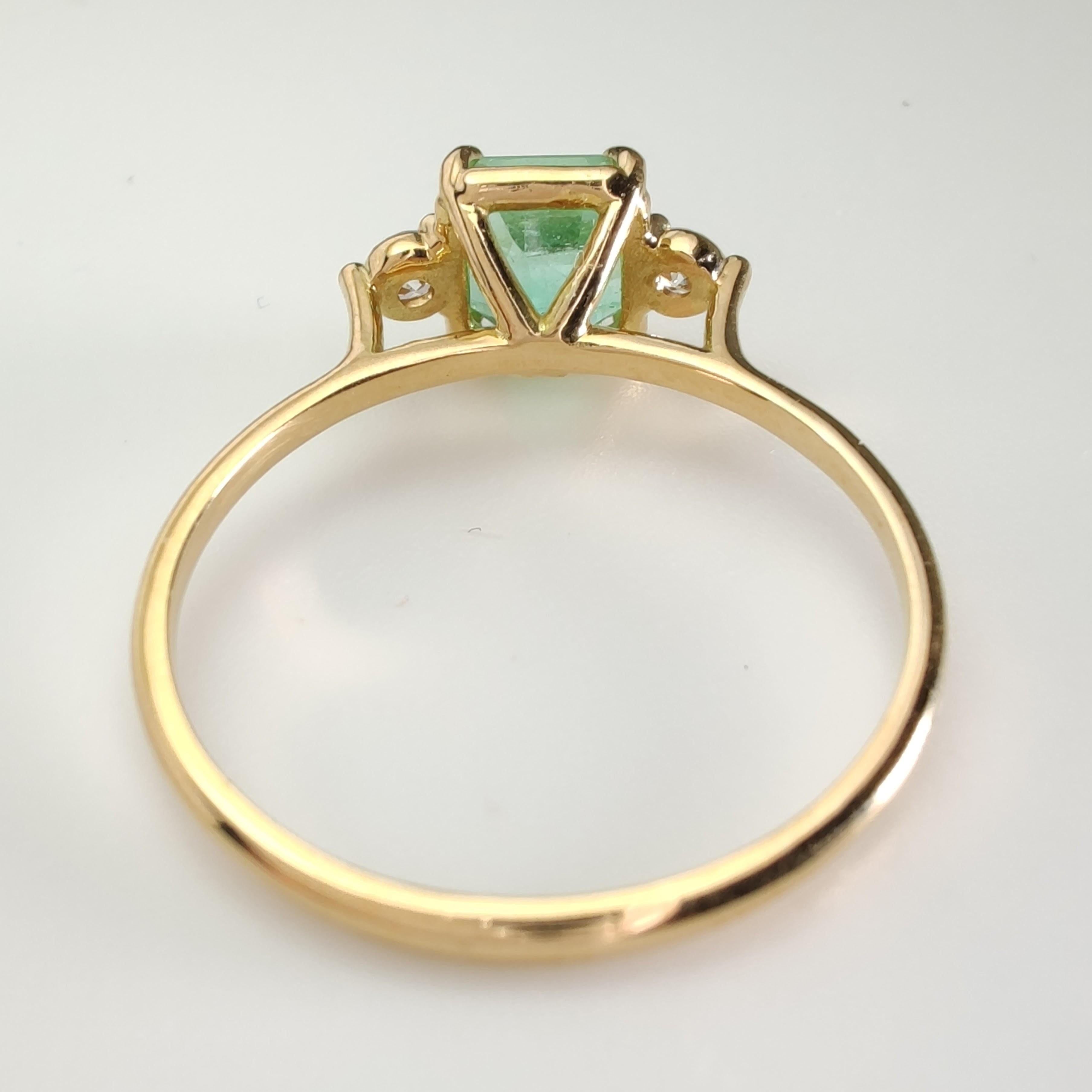 Natural Emerald Diamond Engagement Ring, 18K Gold - 2