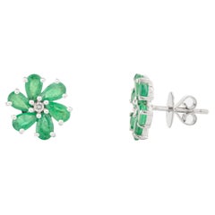 Pendientes flor de diamante esmeralda natural con garras en oro blanco macizo de 18 quilates