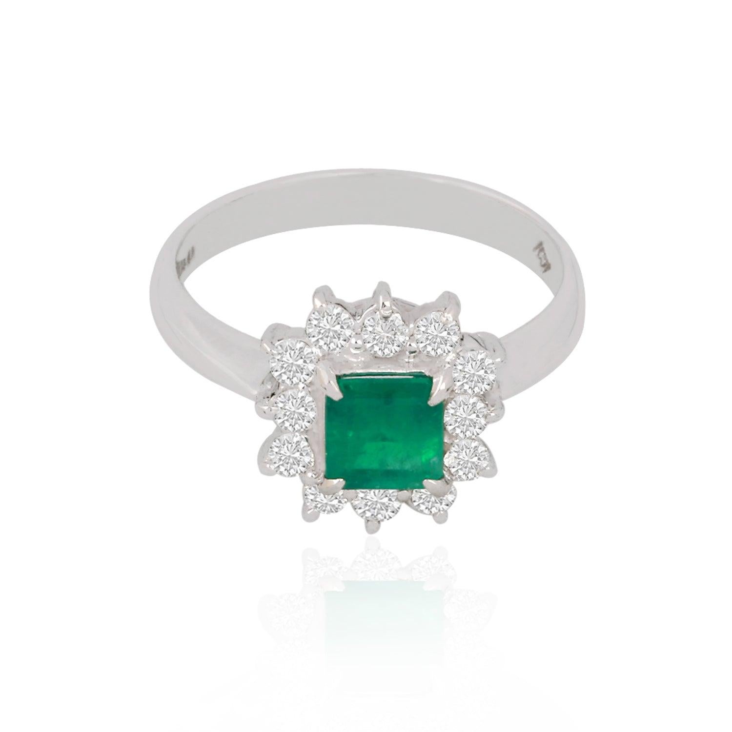 Natural Emerald & Diamond Gold Ring in 18k In New Condition For Sale In jaipur, IN