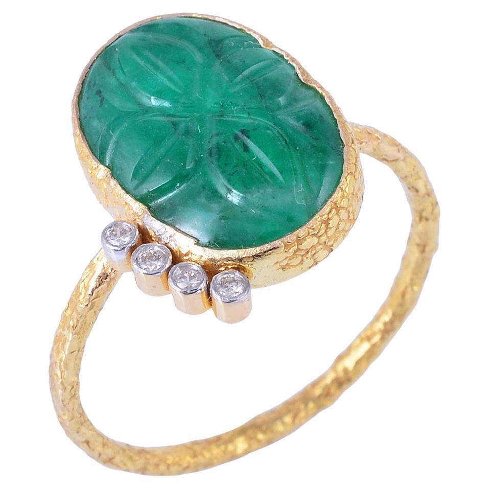Natural Emerald & Diamond Gold Ring in 18k