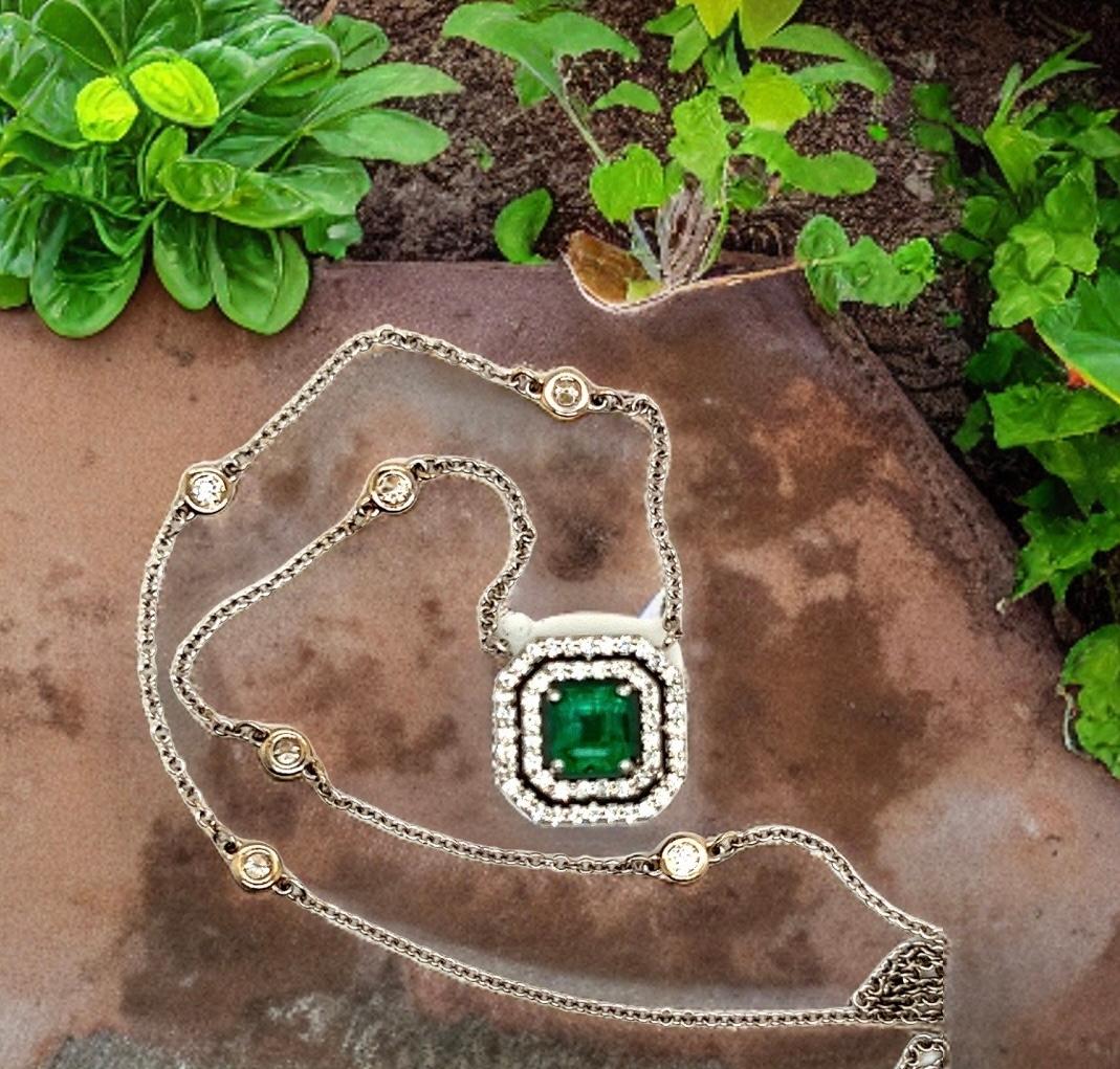 Natural Emerald Diamond Halo Pendant With Chain 18