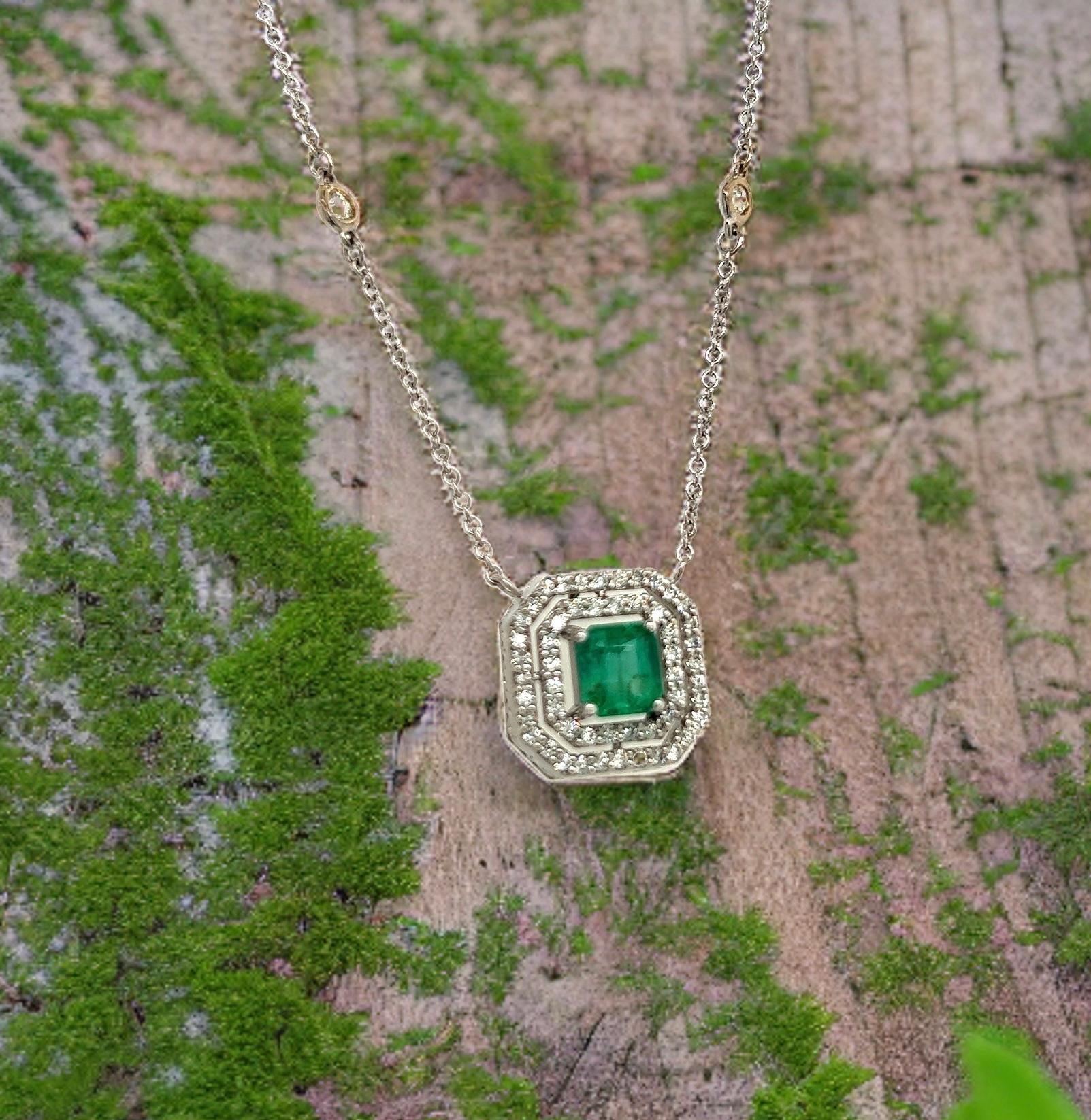 Natural Finely Faceted Quality Emerald and Diamond Halo Pendant With Chain 18