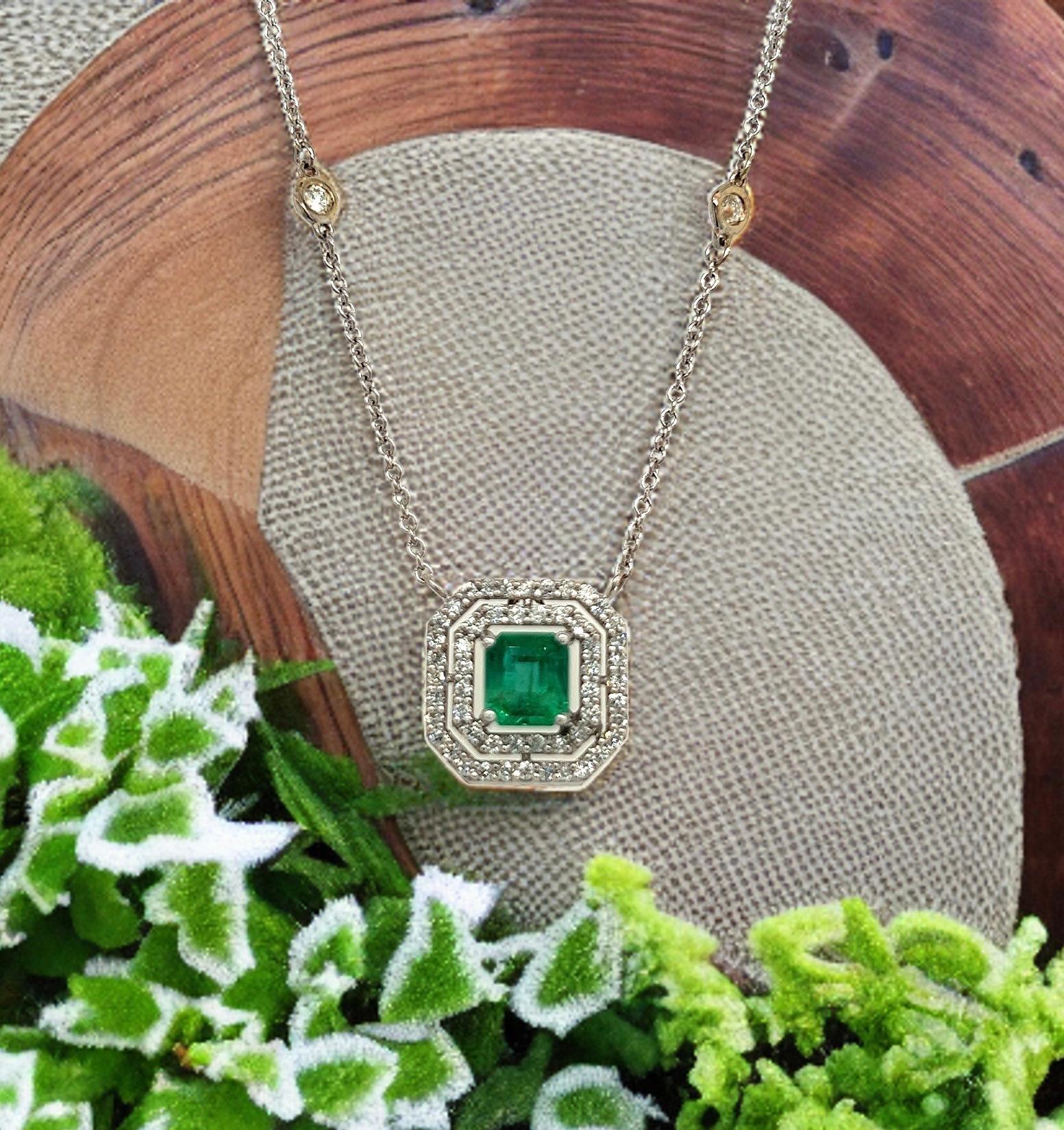 Women's Natural Emerald Diamond Halo Pendant With Chain 18