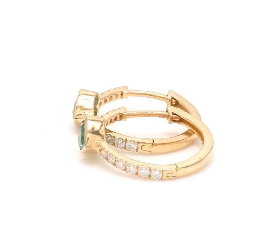 Orecchino a cuore con smeraldo naturale e diamante in oro 14k In condizioni Nuovo in vendita a jaipur, IN