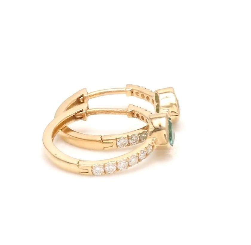 Orecchino a cuore con smeraldo naturale e diamante in oro 14k in vendita 2