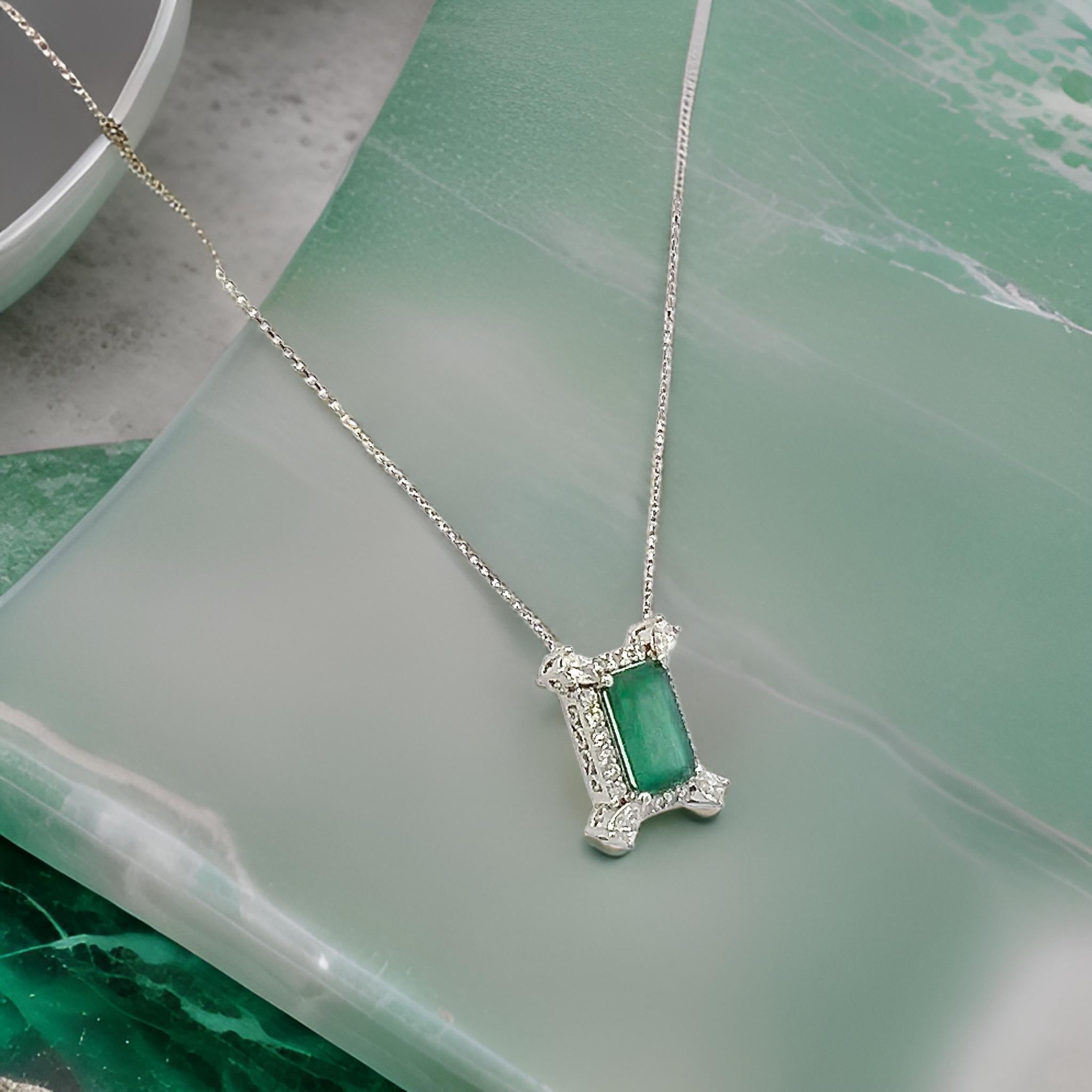 Natural Emerald Diamond Necklace 18