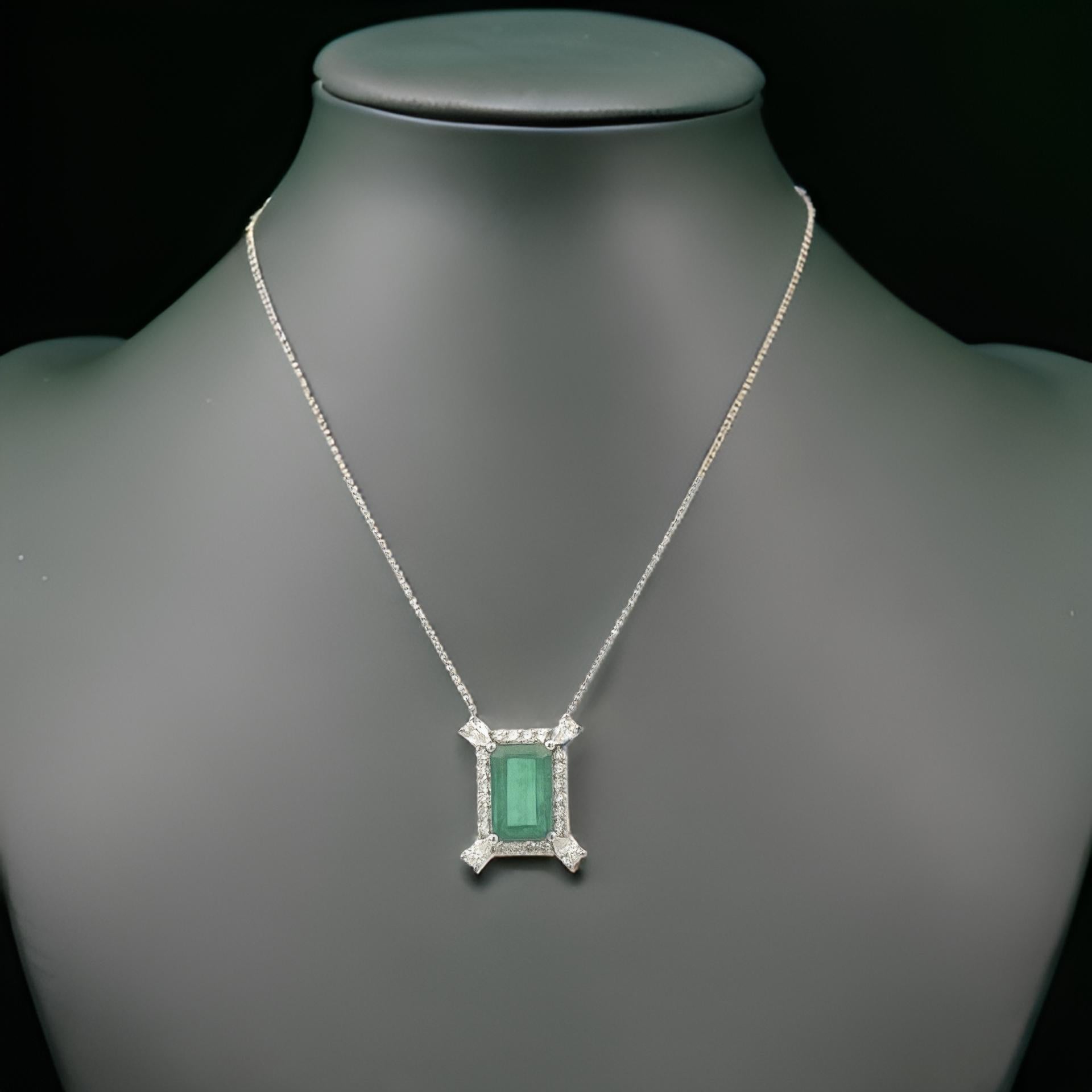 Women's Natural Emerald Diamond Necklace 18