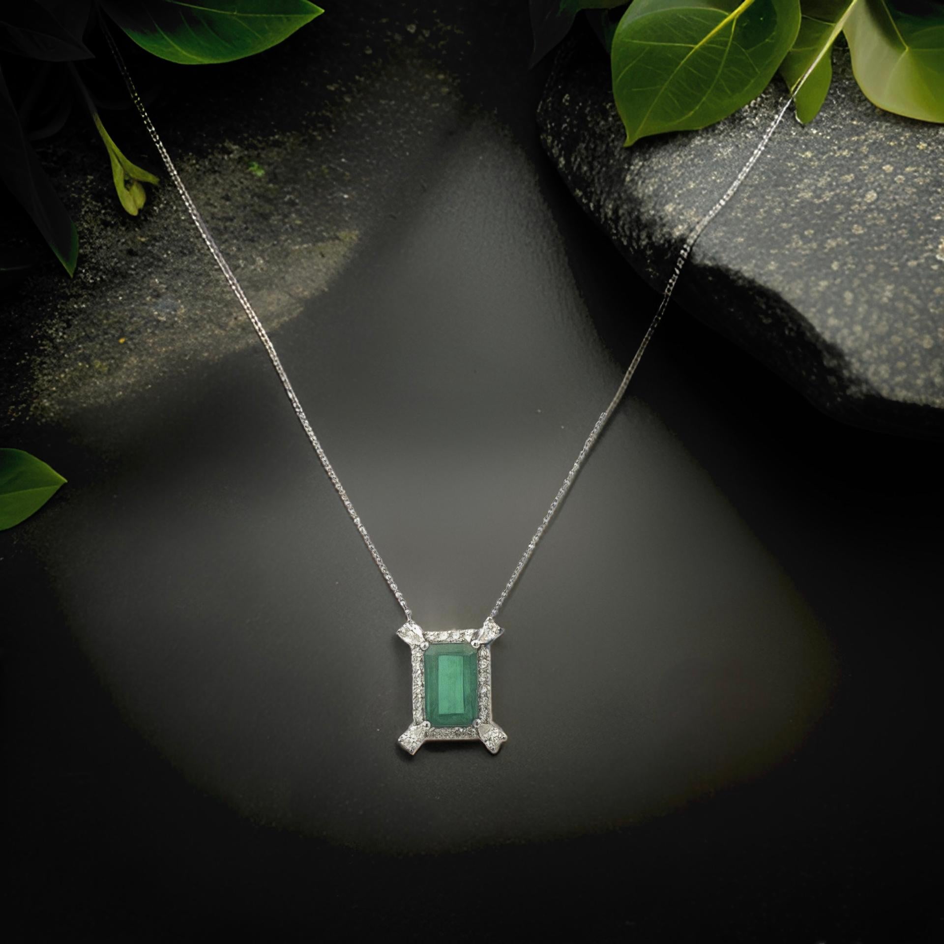 Natural Emerald Diamond Necklace 18