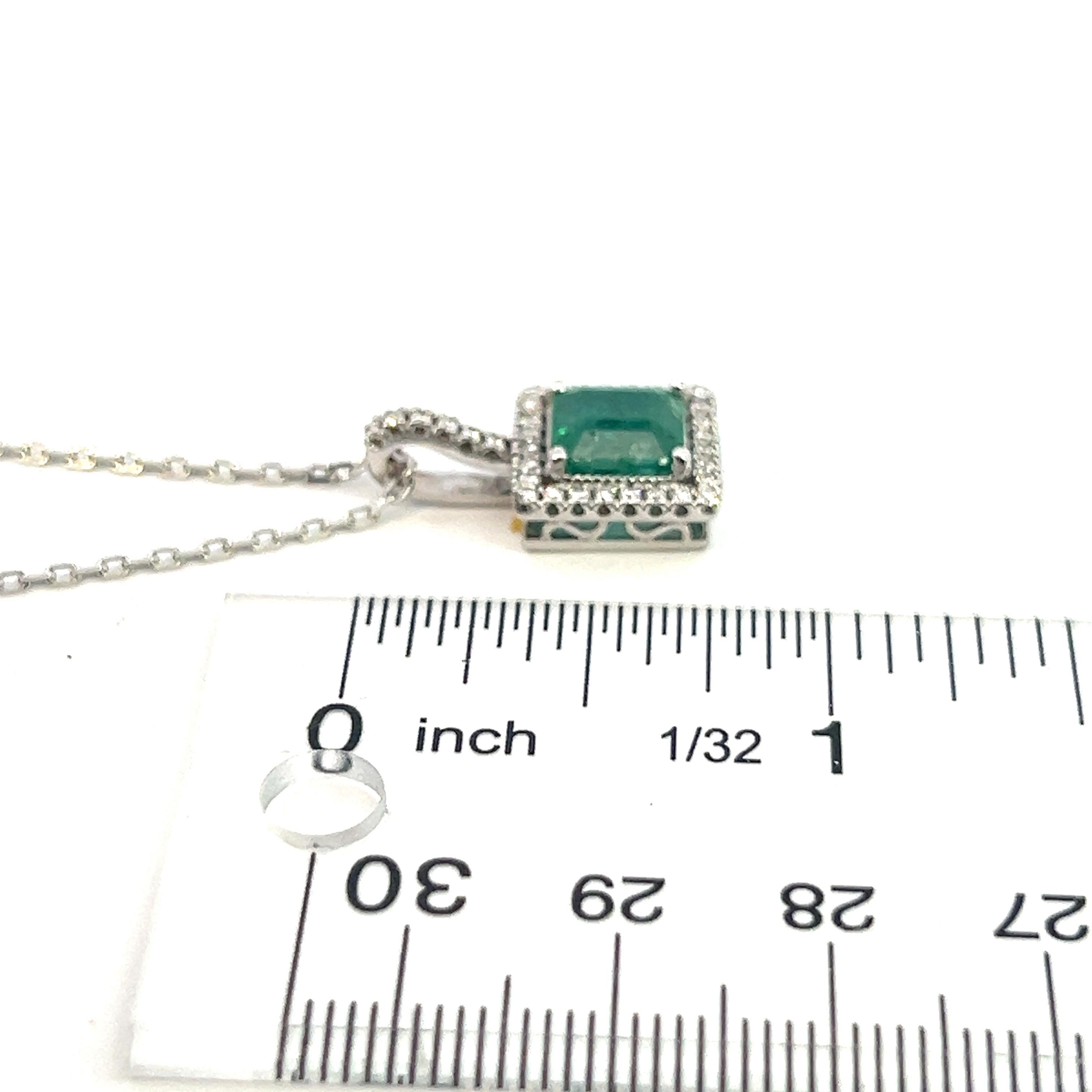 Natural Emerald Diamond Necklace 18
