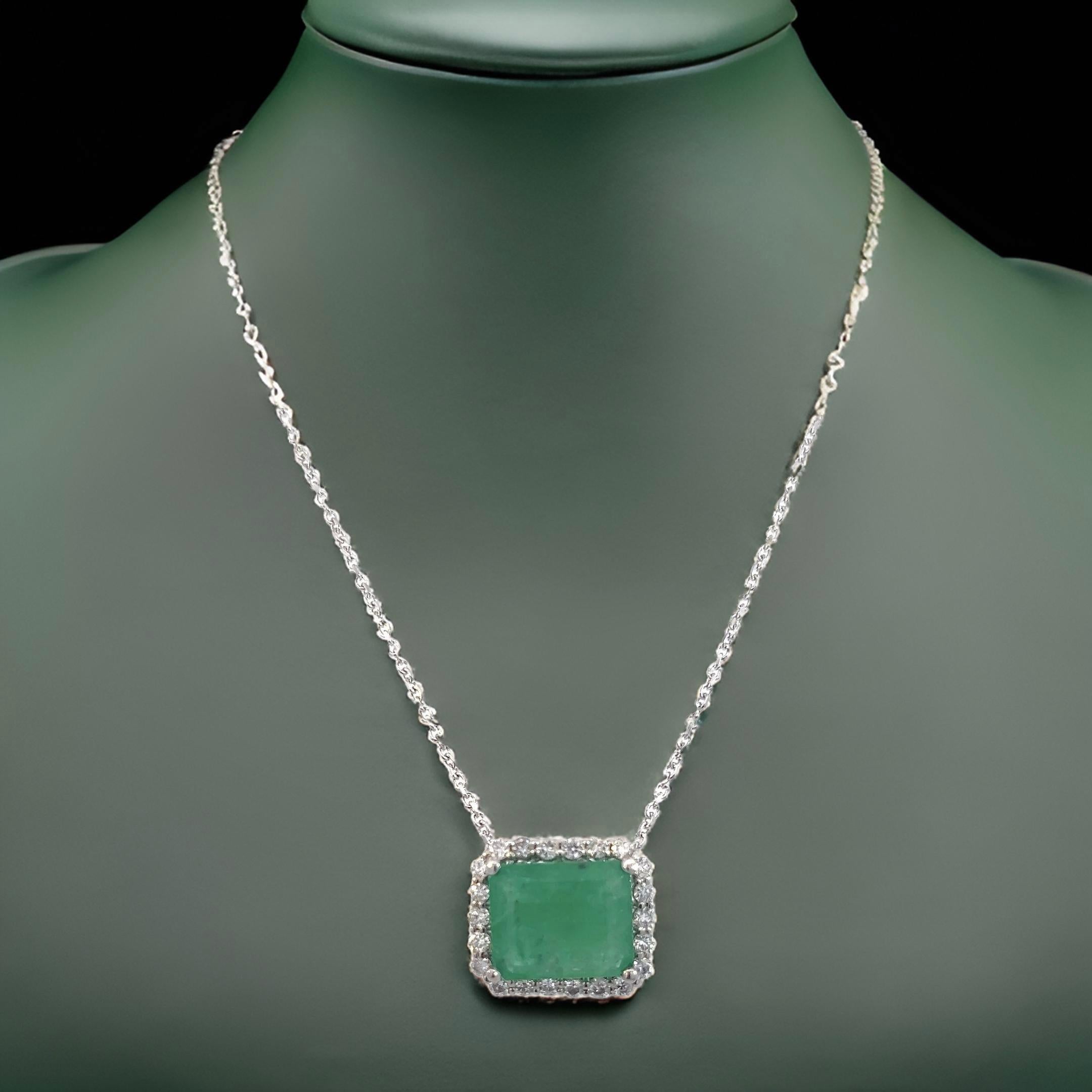 Natural Quality Emerald and Diamond Pendant Necklace with an 18