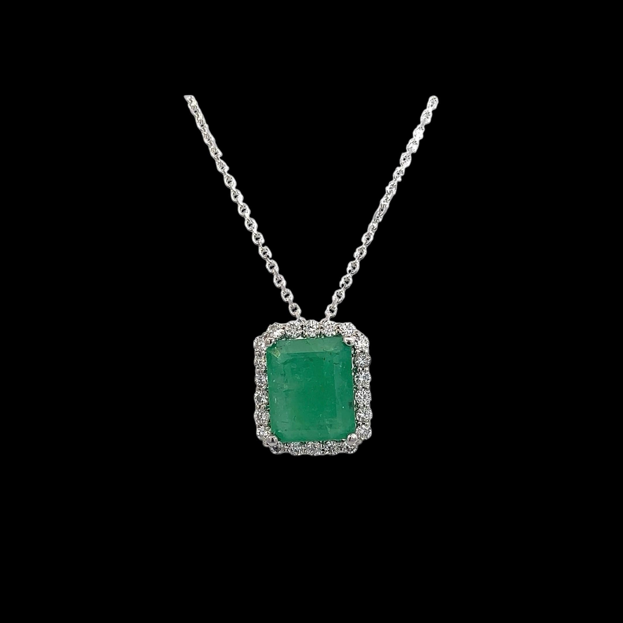 Women's Natural Emerald Diamond Necklace 18