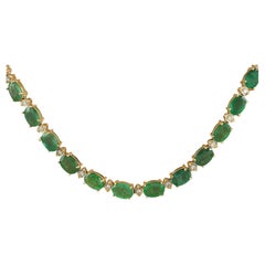 Natürliche Smaragd-Diamant-Halskette aus 14 Karat massivem Gelbgold 
