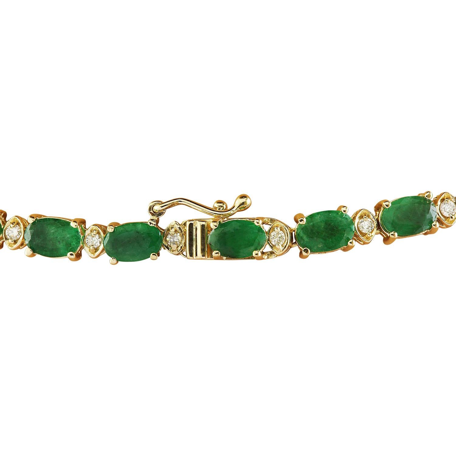 31.60 Carat Natural Emerald 14 Karat Solid Yellow Gold Diamond Necklace
Stamped: 14K
Total Necklace Weight: 25 Grams
Necklace Length: 17 Inches
Center Emerald Weight: 2.80 Carat (10.00x8.00 Millimeters)
Side Emerald Weight: 26.00 Carat (6.00x4.00