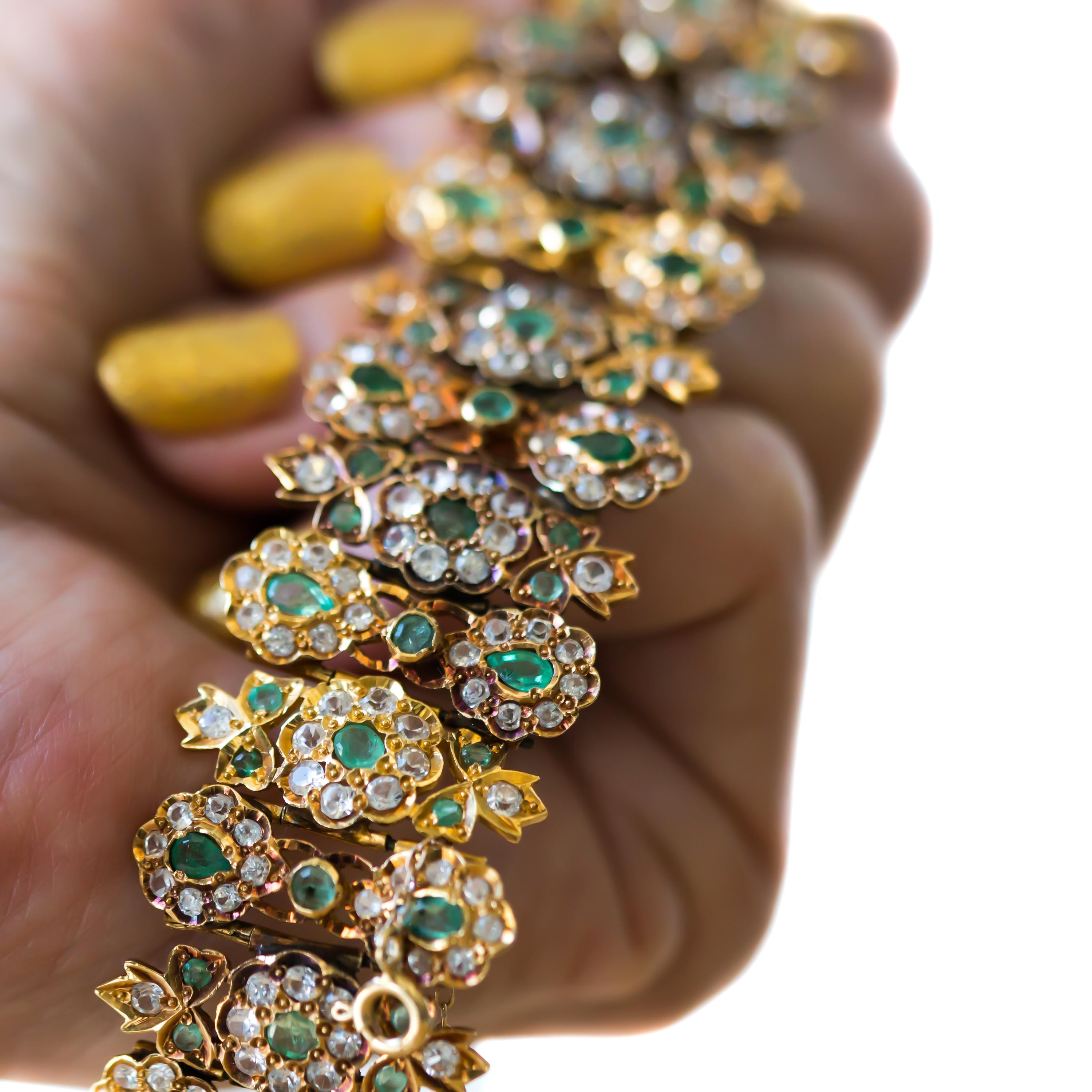 Natural Emerald, Diamond Paste and 18 Karat Yellow Gold Link Bracelet For Sale 1