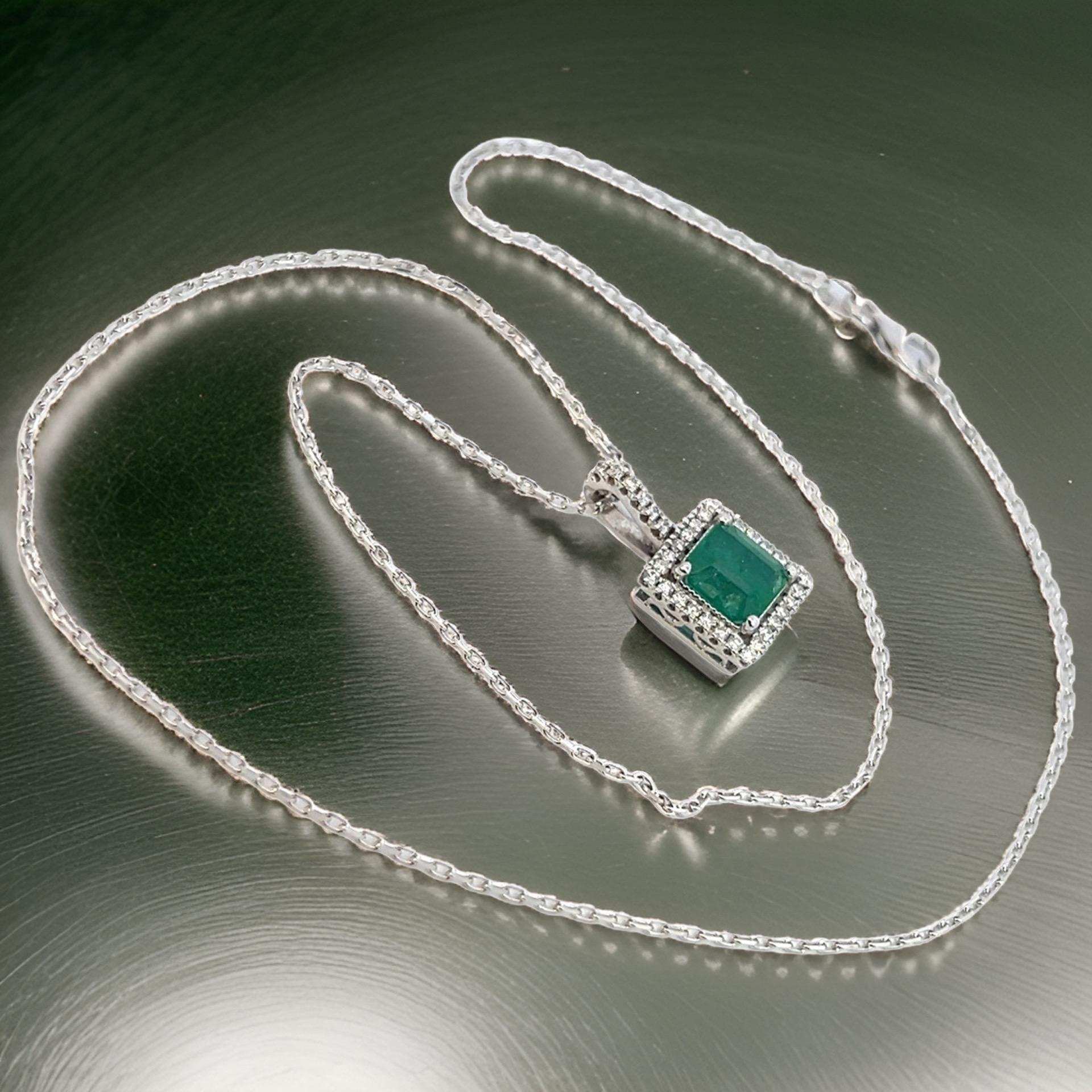 Natural Emerald Diamond Pendant 18