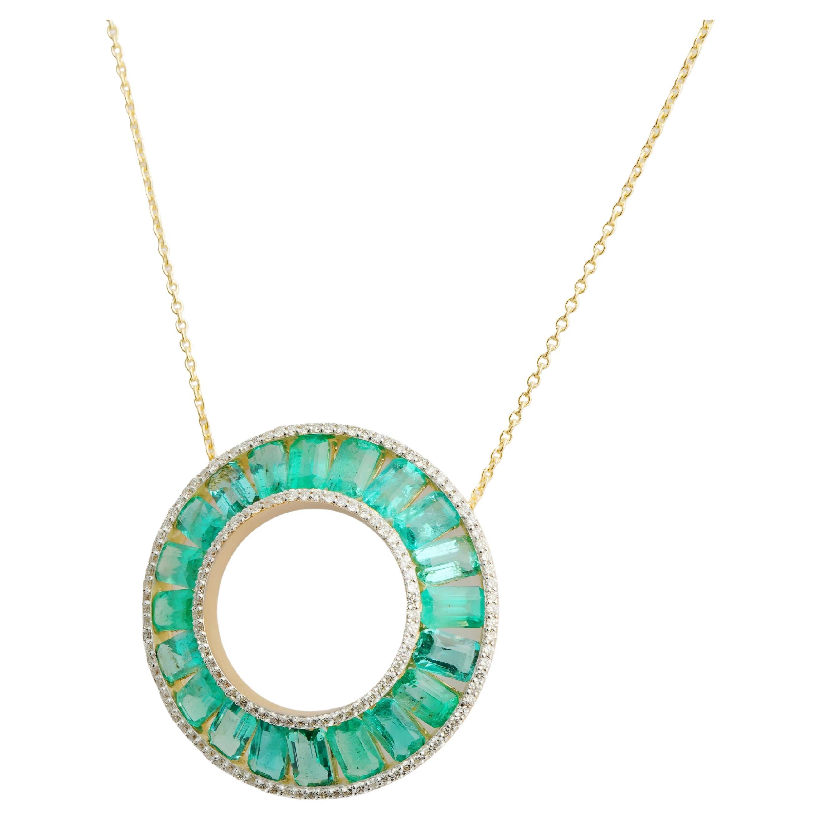 Natural emerald diamond pendant in 14k gold