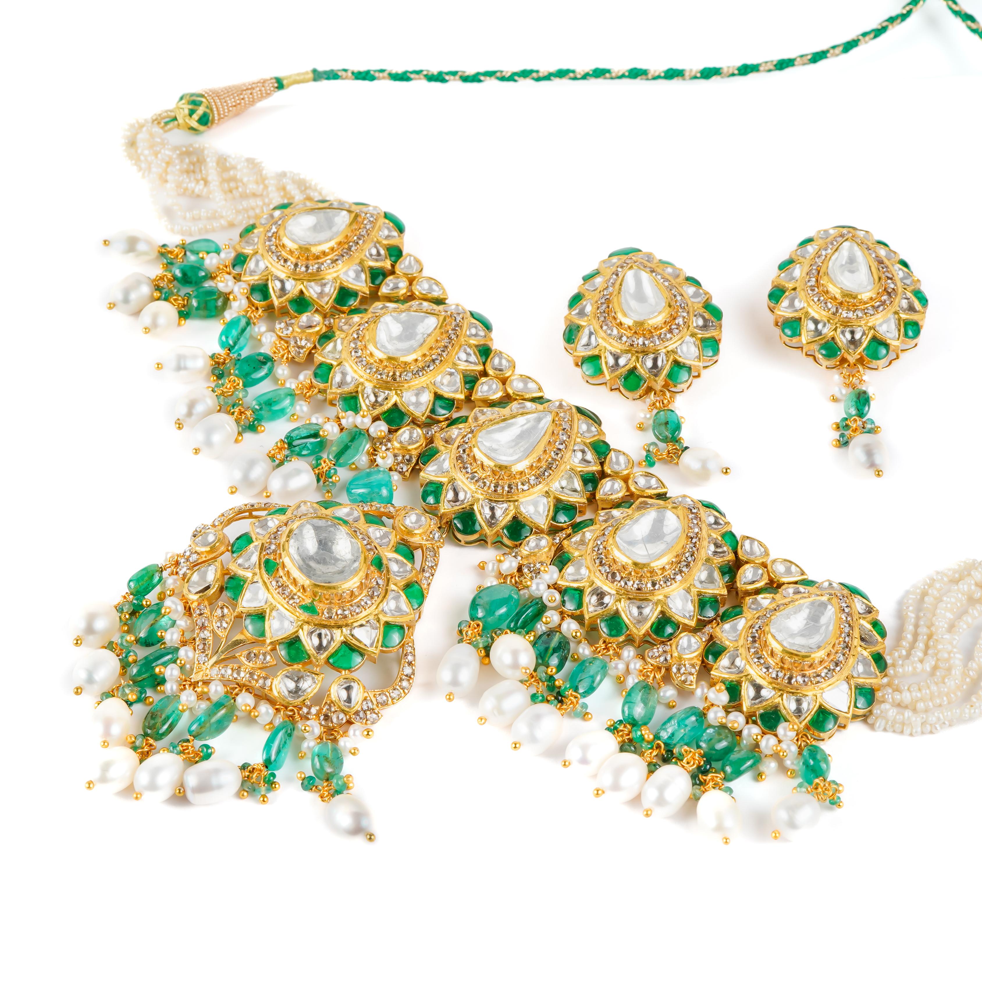 Collana Polki con smeraldo naturale e diamanti in oro 14k In condizioni Nuovo in vendita a jaipur, IN