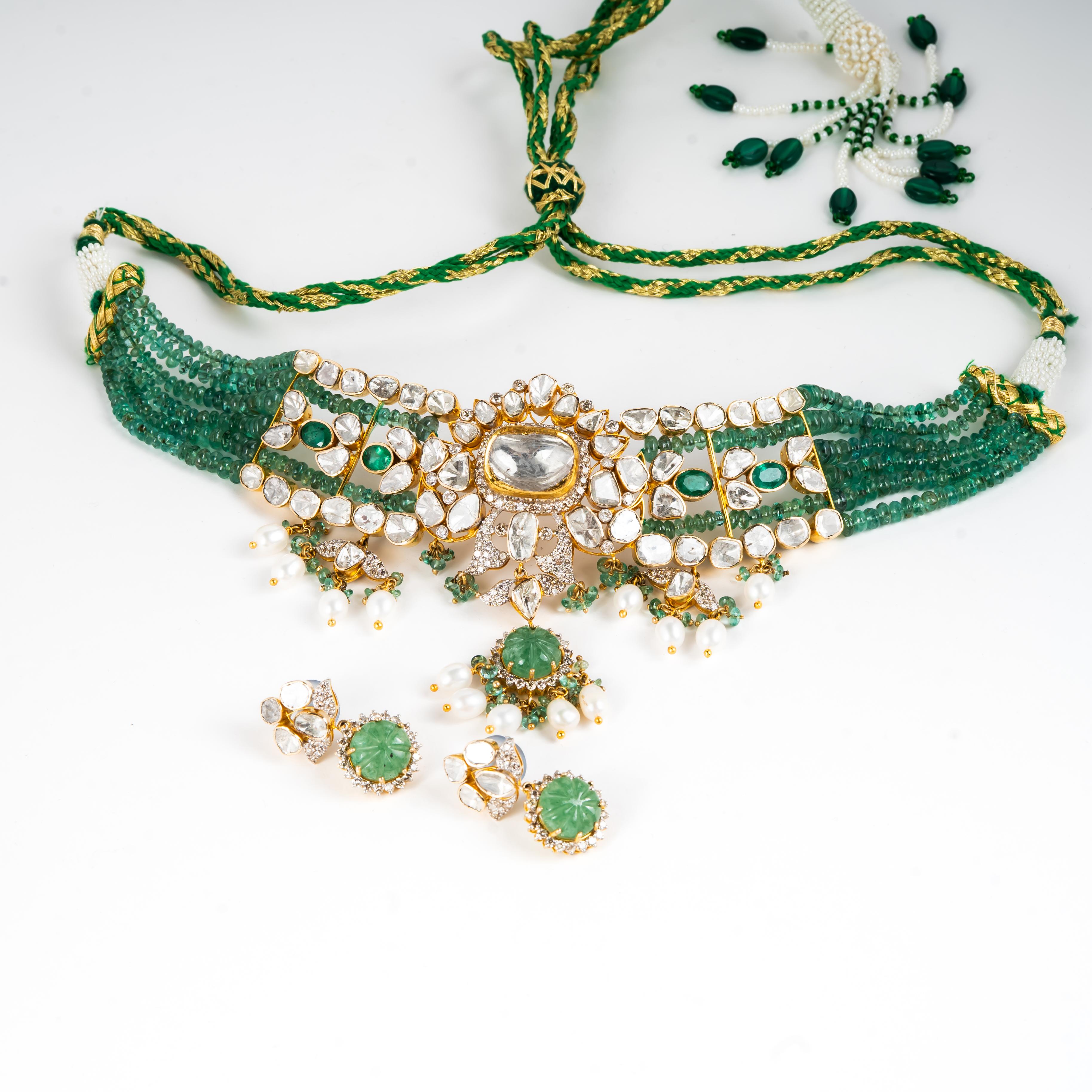 Natural Emerald & diamond polki necklace set in 14k gold In New Condition For Sale In jaipur, IN
