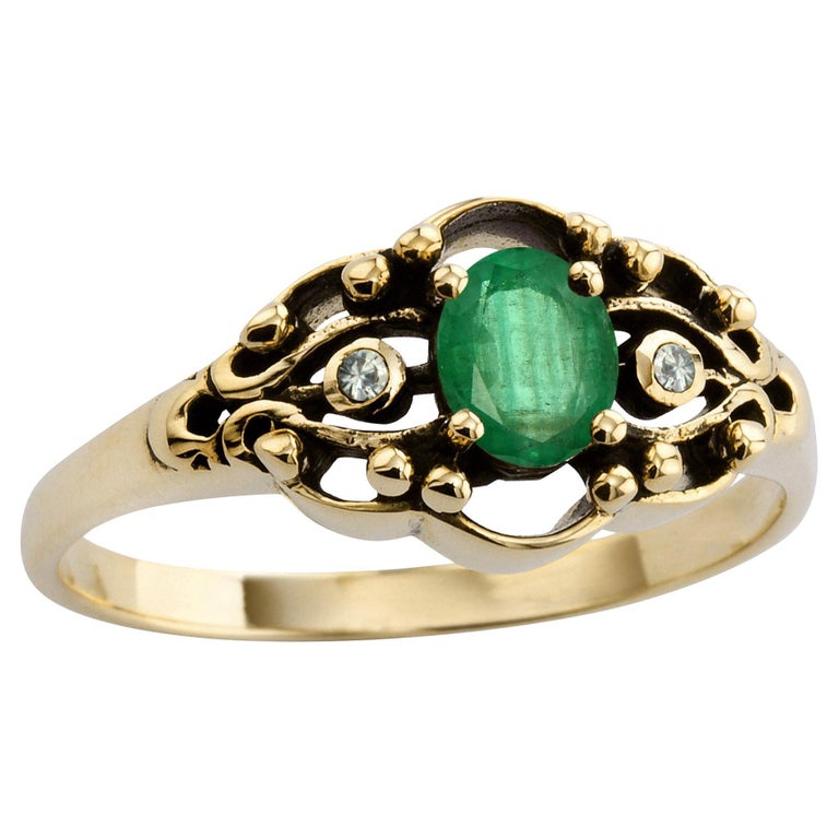 Nature Emerald Diamond Prong Set Vintage Style Engagement Ring in