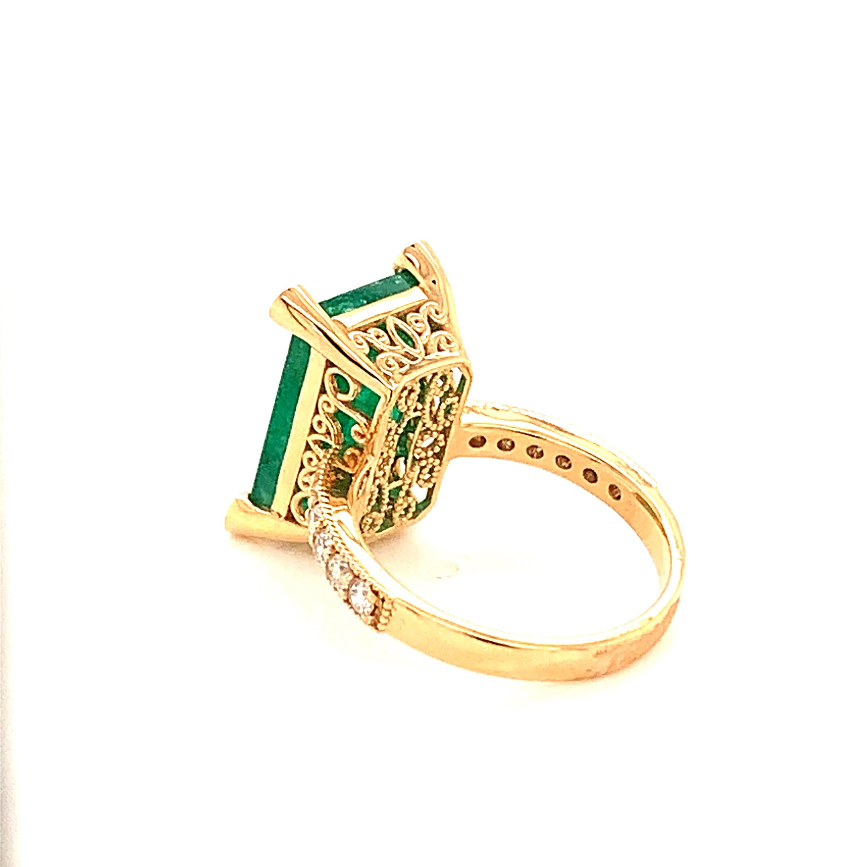 Natural Emerald Diamond Ring 14k Gold 4.37 TCW GIA Certified For Sale 8