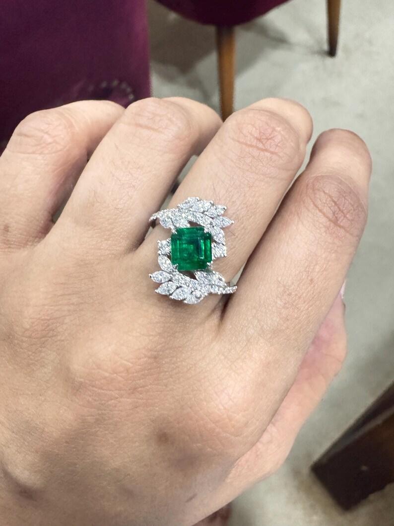 Natural Emerald Diamond Ring 18k Gold Bridal Ring Gold Jewelry For Sale 2