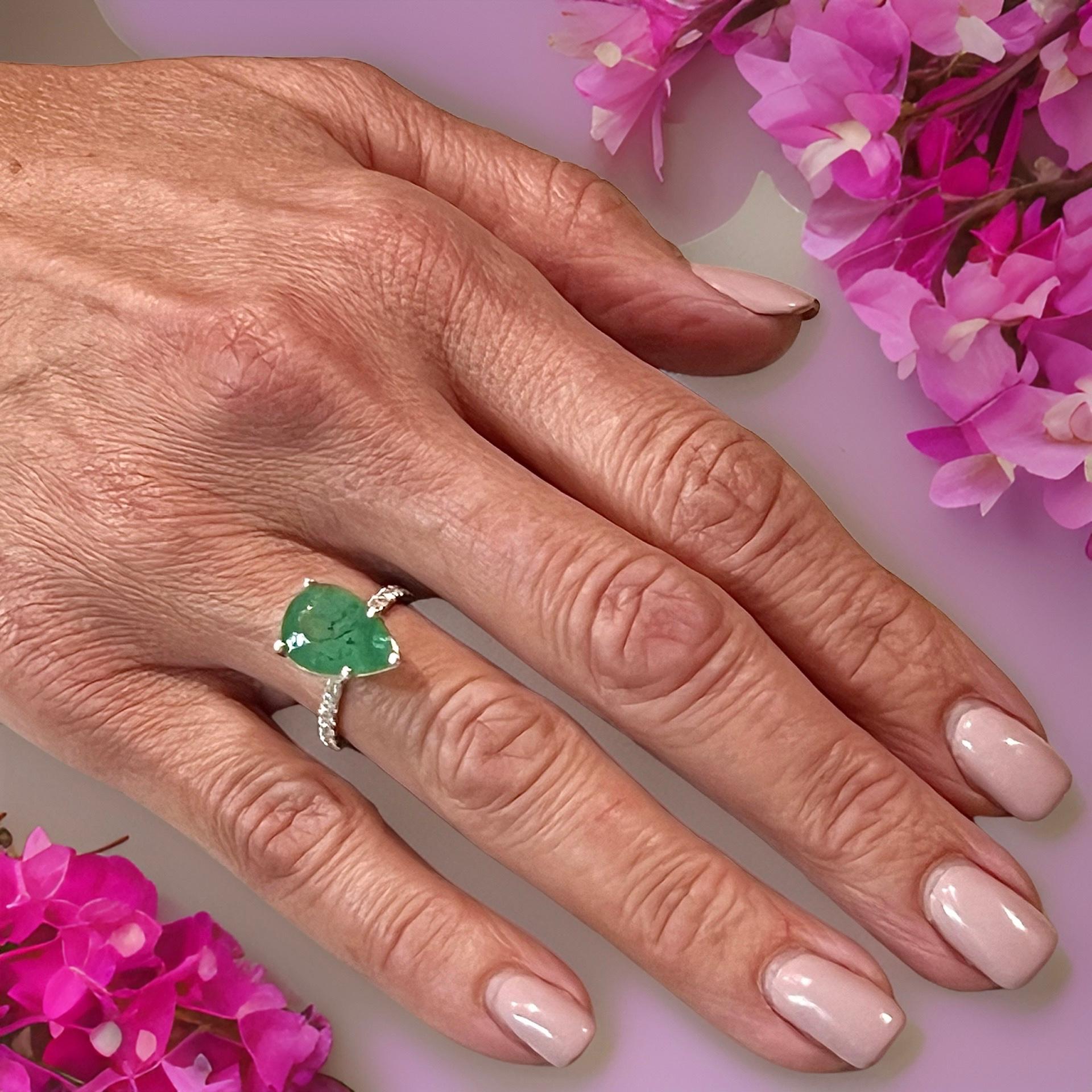 Women's Natural Emerald Diamond Ring 6.5 14k WG 4.62 TCW Certified For Sale