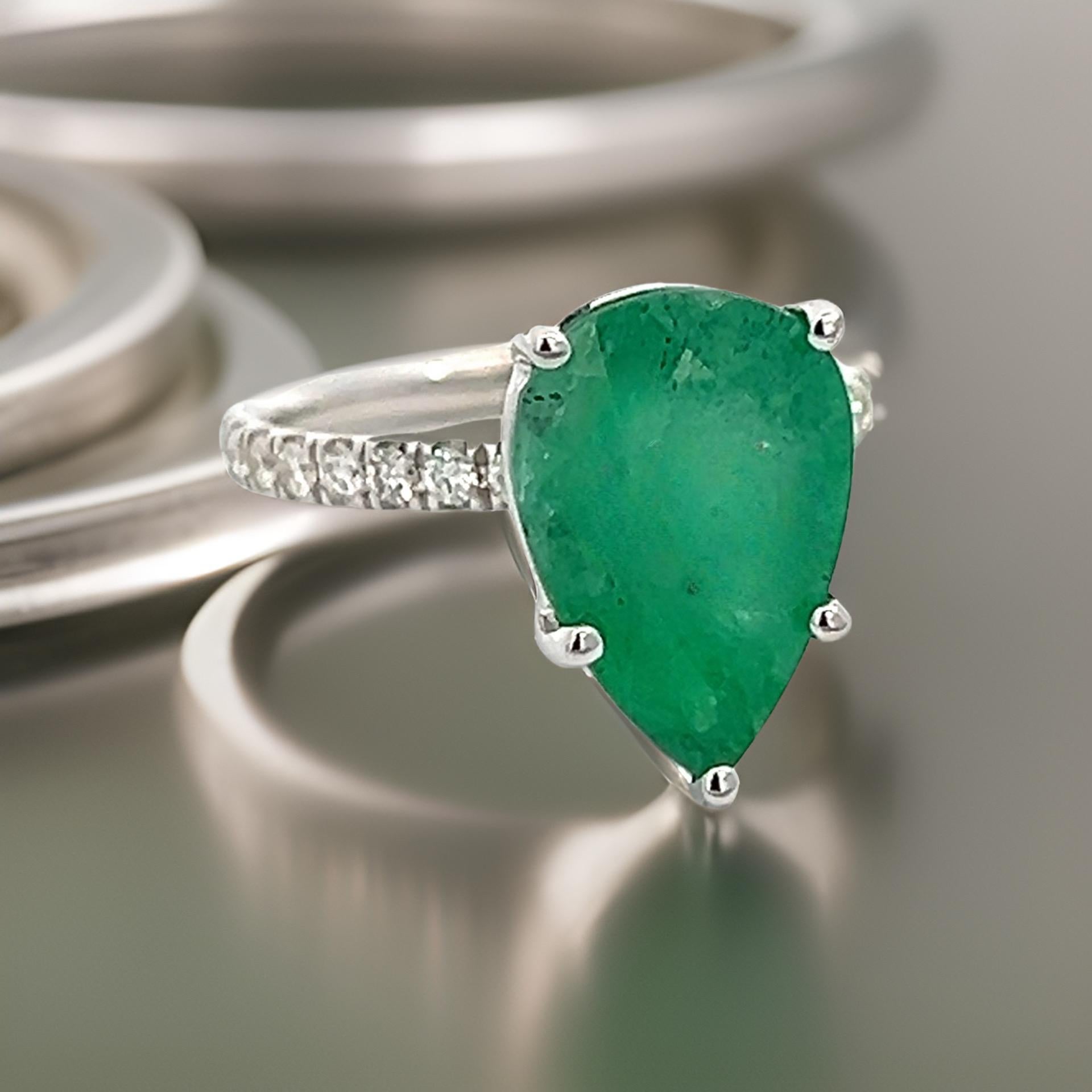 Natural Emerald Diamond Ring 6.5 14k WG 4.62 TCW Certified For Sale 4
