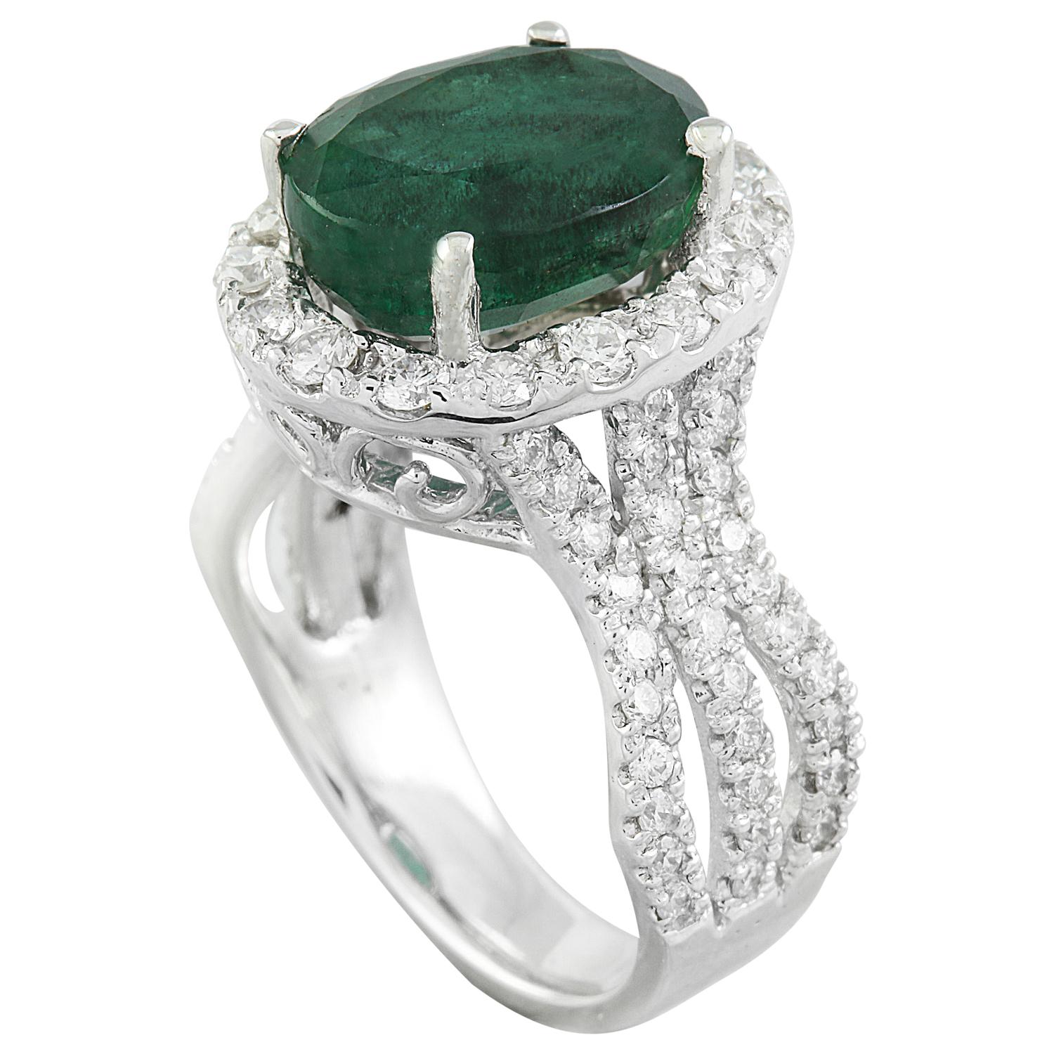 Modern Emerald Elegance: Natural Emerald Diamond Ring in 14K White Gold For Sale