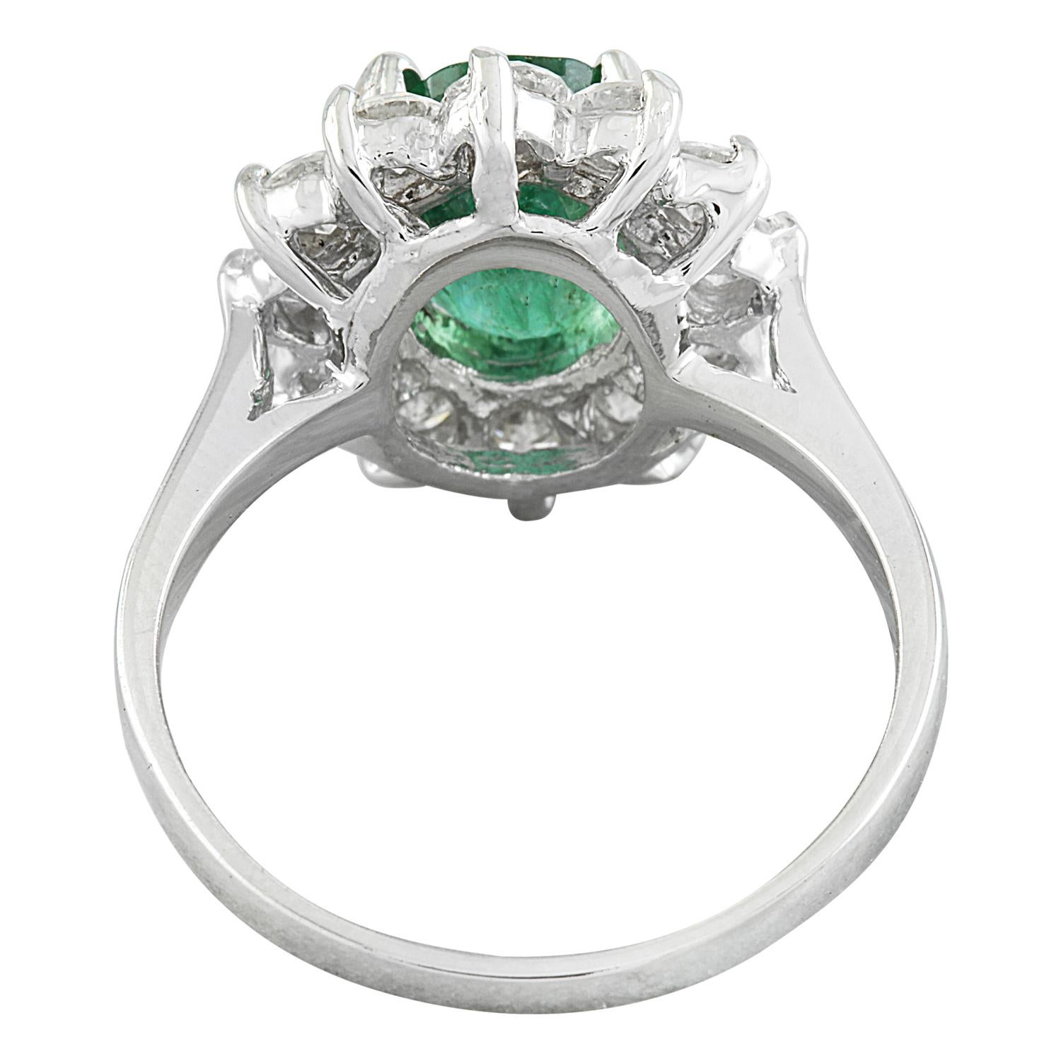 Radiant Elegance: Natural Emerald Diamond Ring in 14K White Gold In New Condition For Sale In Los Angeles, CA