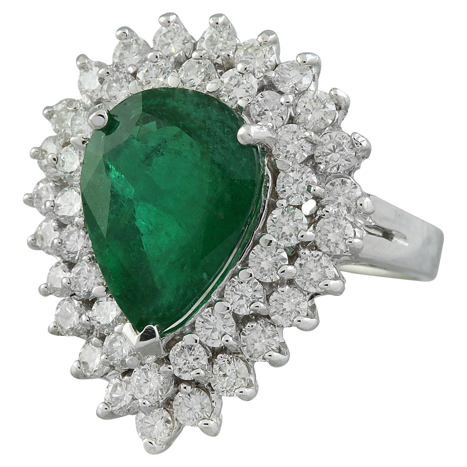 Natural Emerald Diamond Ring in 14 Karat Solid White Gold For Sale 1