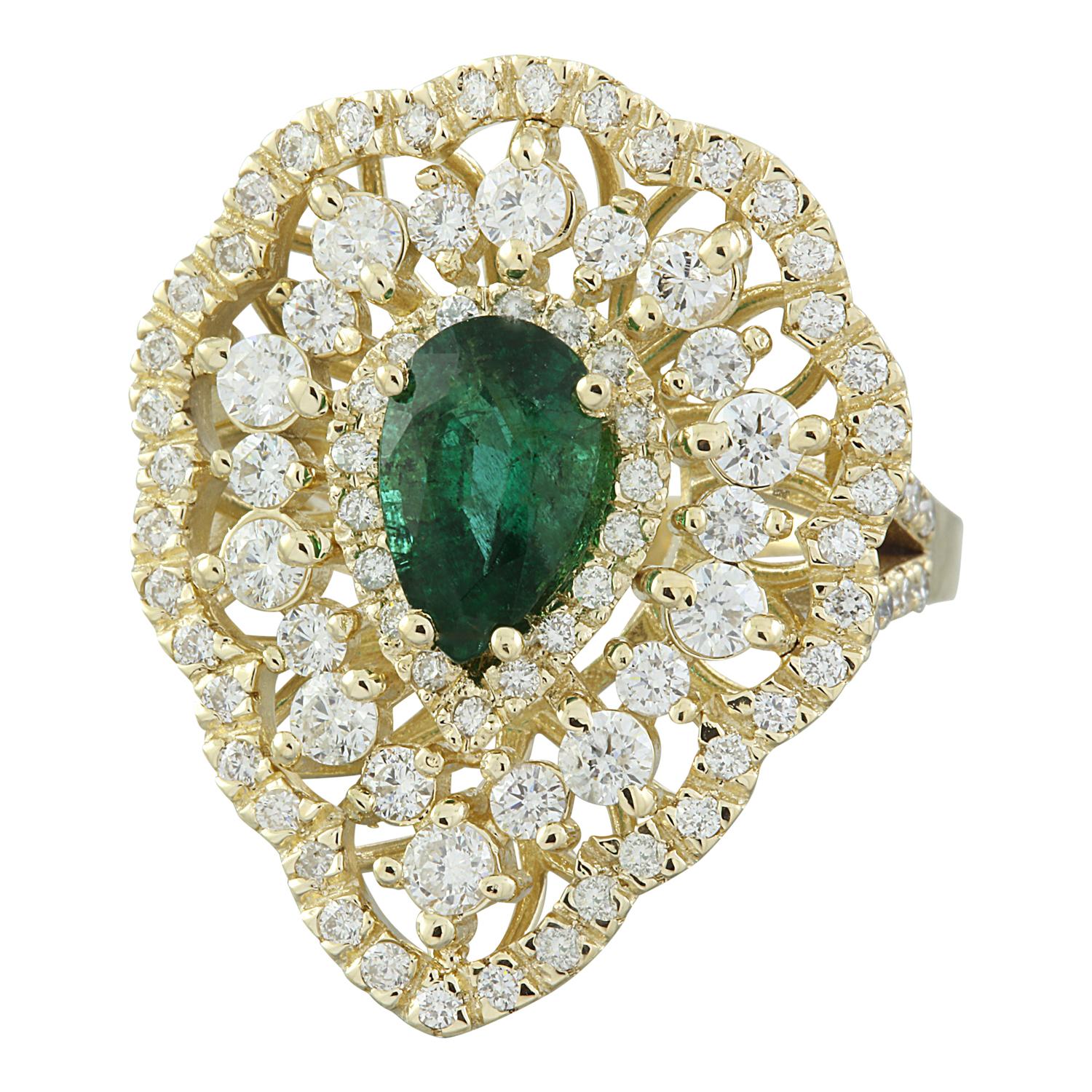 3.41 Carat Nature Emerald 14 Karat Solid Yellow Gold Diamond Ring
Estampillé : 14K 
Poids total de l'anneau : 10,2 grammes 
Poids de l'émeraude 1,61 carat (9,00x6,00 millimètres)
Poids du diamant : 1,80 carat (couleur F-G, pureté VS2-SI1)
Mesures de