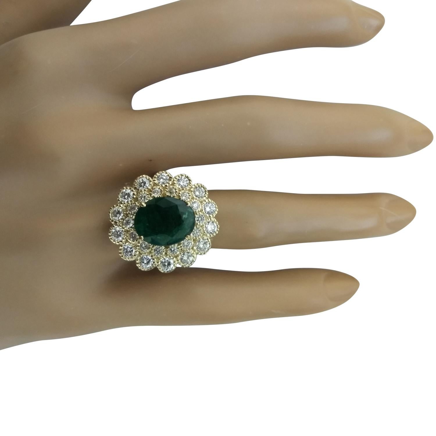 Natural Emerald Diamond Ring in 14 Karat Solid Yellow Gold For Sale 1