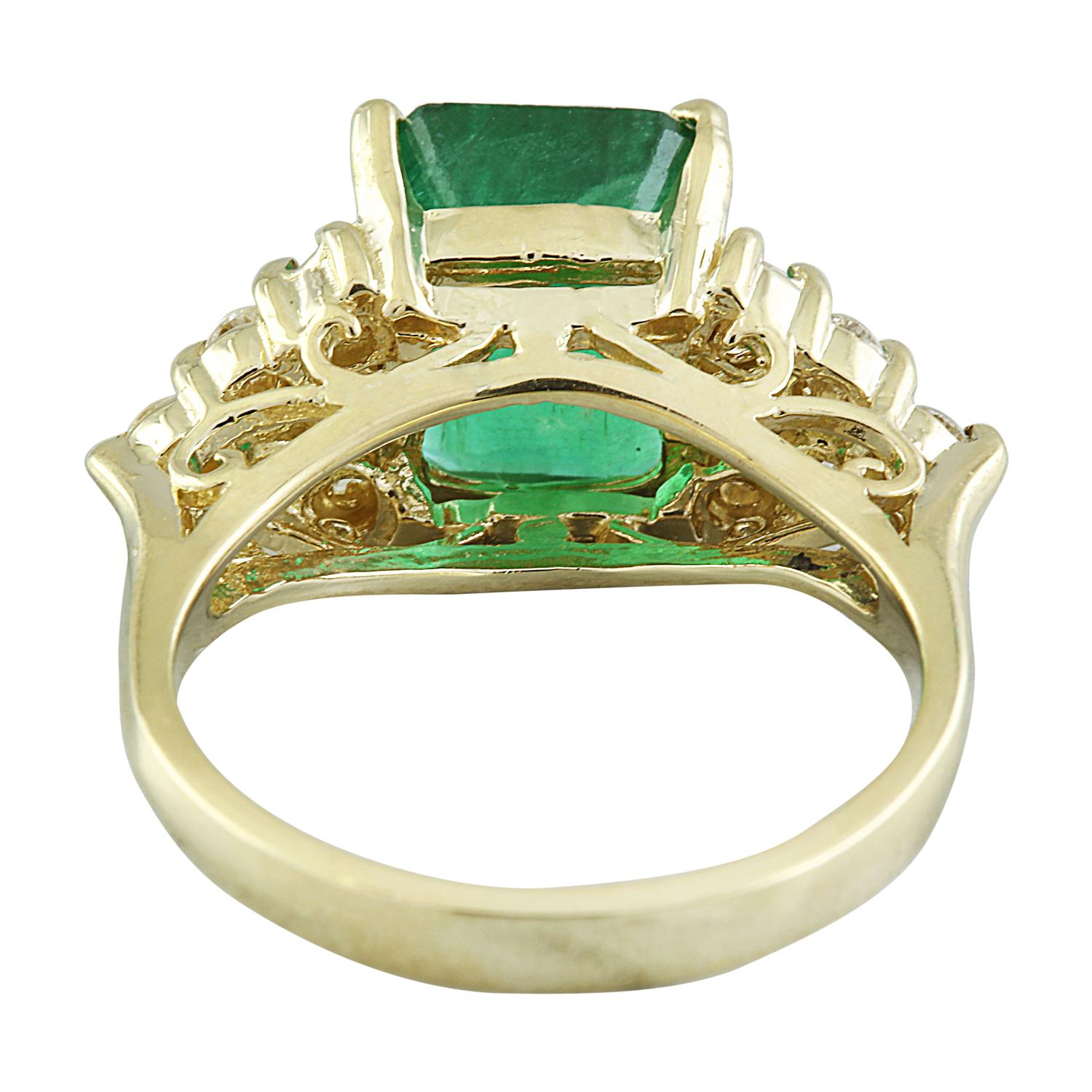 Women's Natural Emerald  Diamond Ring In 14 Karat Yellow Gold For Sale