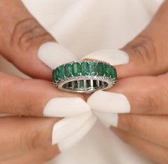 Natural 5.50 cts emerald & 0.75 cts diamond ring in 14k gold