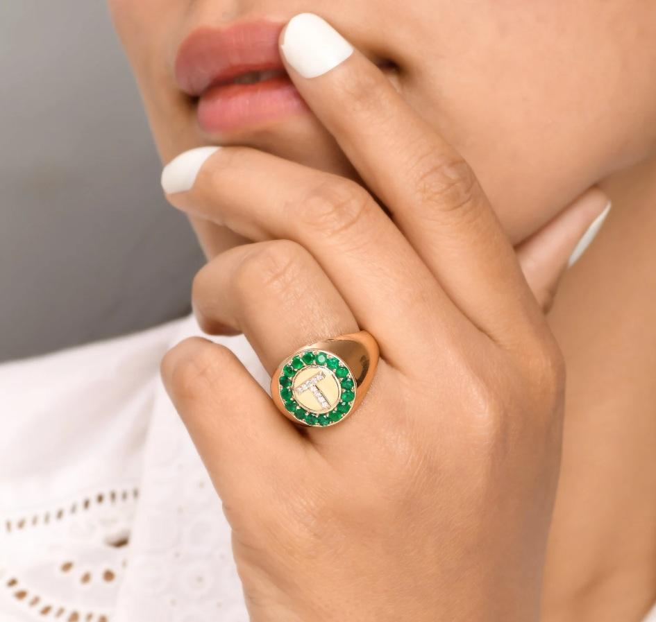 Emerald diamond personalised name letter signet ring gold  Natural round emerald diamond letter signet ring  Real emerald pinky ring gold

GEMSTONE DETAILS :
✦ Gemstone : Emerald
✦ Gemstone Type : Natural
✦ Gemstone Size : 2MM
✦ Gemstone Shape :