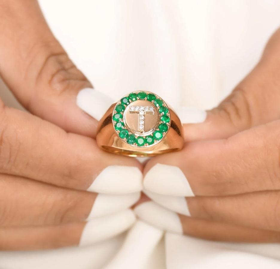Asscher Cut Natural emerald diamond ring in 14k gold For Sale