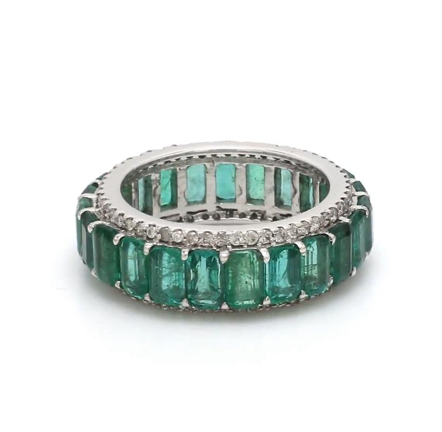 Women's Natural 5.50 cts emerald & 0.75 cts diamond ring in 14k gold For Sale