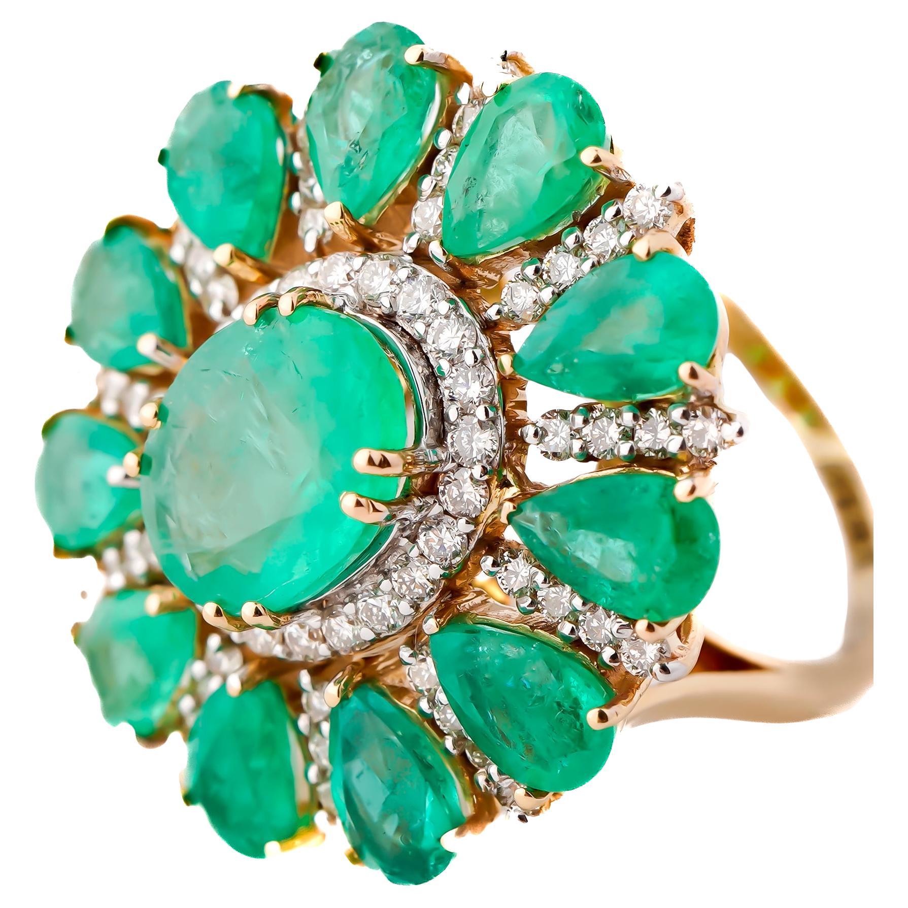 Natural Emerald & diamond Ring in 14k gold