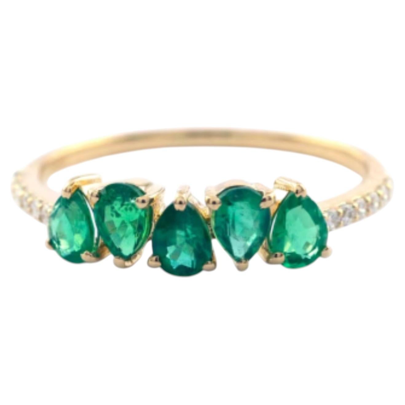 Ring mit natürlichem Smaragd und Diamanten aus 14-karätigem Gold