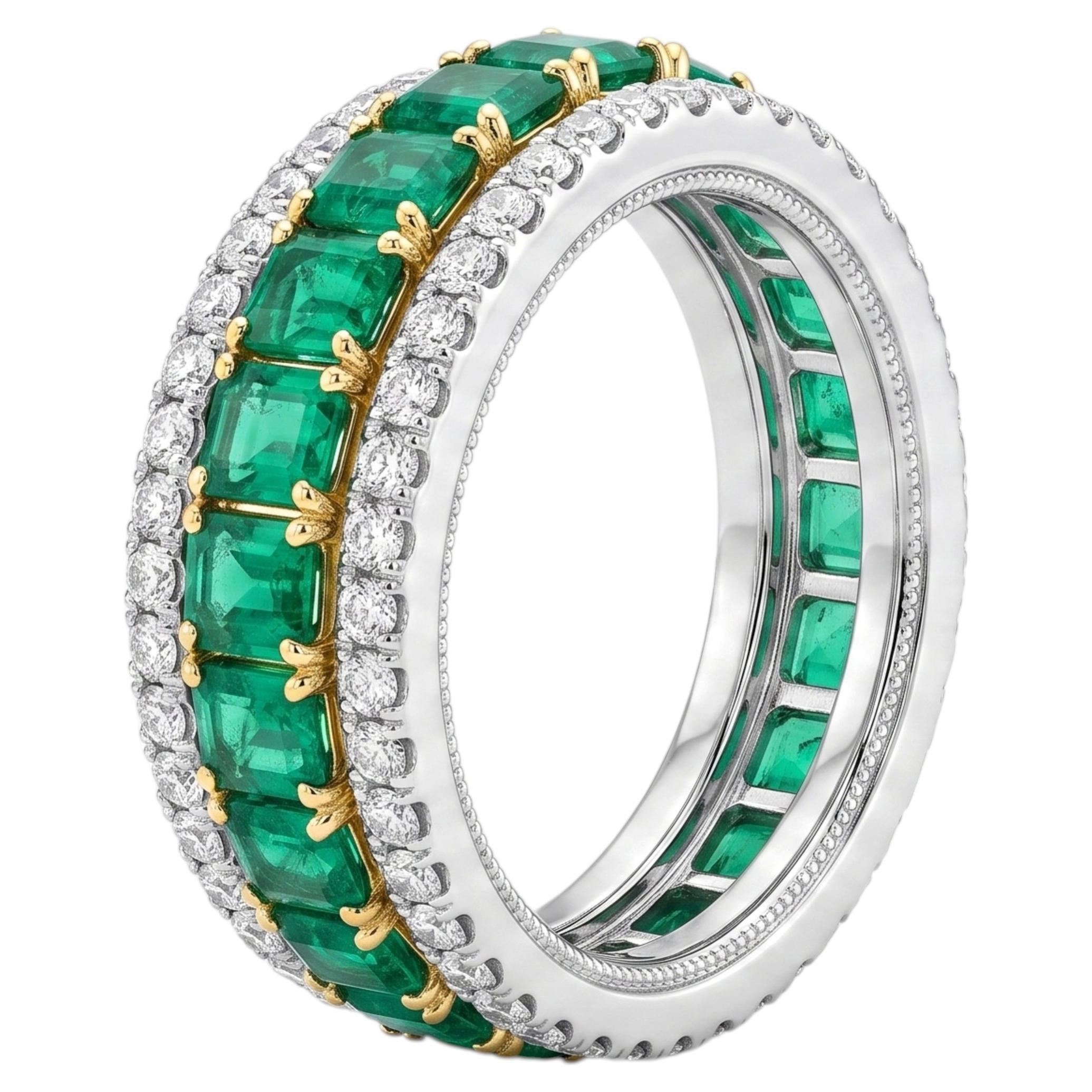 Emerald and Diamond Halo Ring in 14K Gold, 4.10ct Emerald, 0.78ct