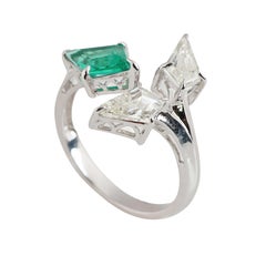 Zambian Emerald 0.91ct & Diamond 1.09ct Ring in 18k Gold, India