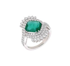 Natural Emerald & Diamond Ring in 18k Gold