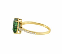 Natural Emerald & Diamond Ring in 18k Gold