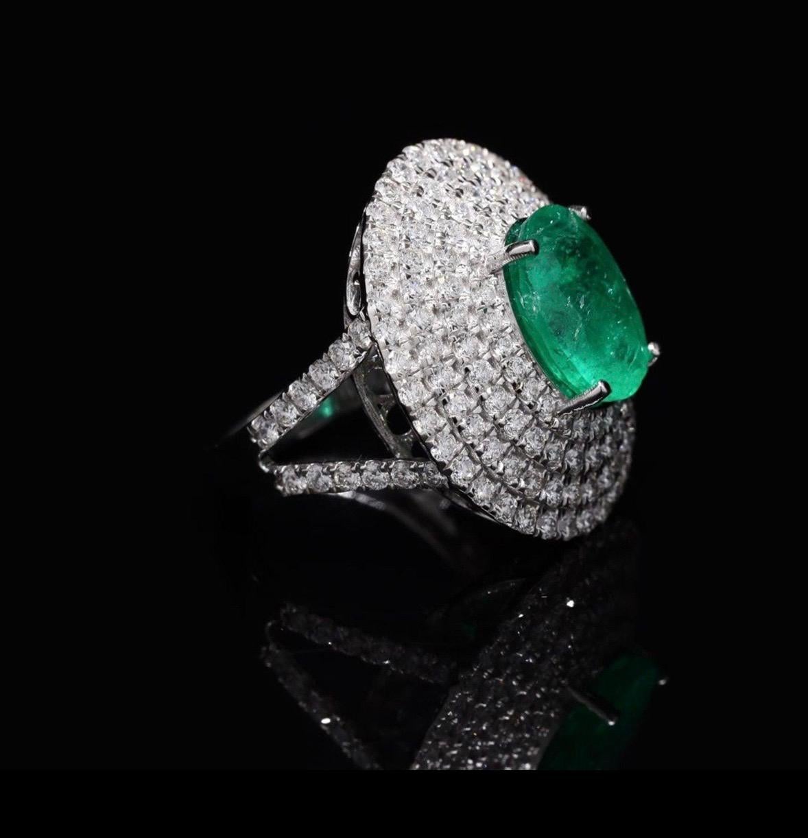 Natürlicher Smaragd-Diamant-Ring in 18k Gold (Asscher-Schliff) im Angebot