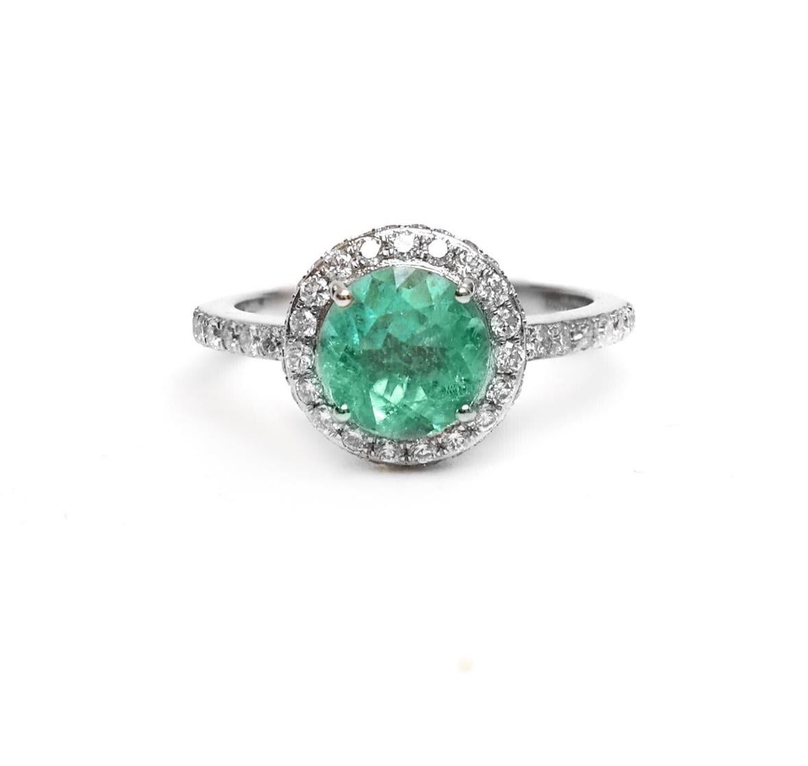 Natürlicher Smaragd-Diamantring aus 18 Karat Gold im Zustand „Neu“ im Angebot in jaipur, IN