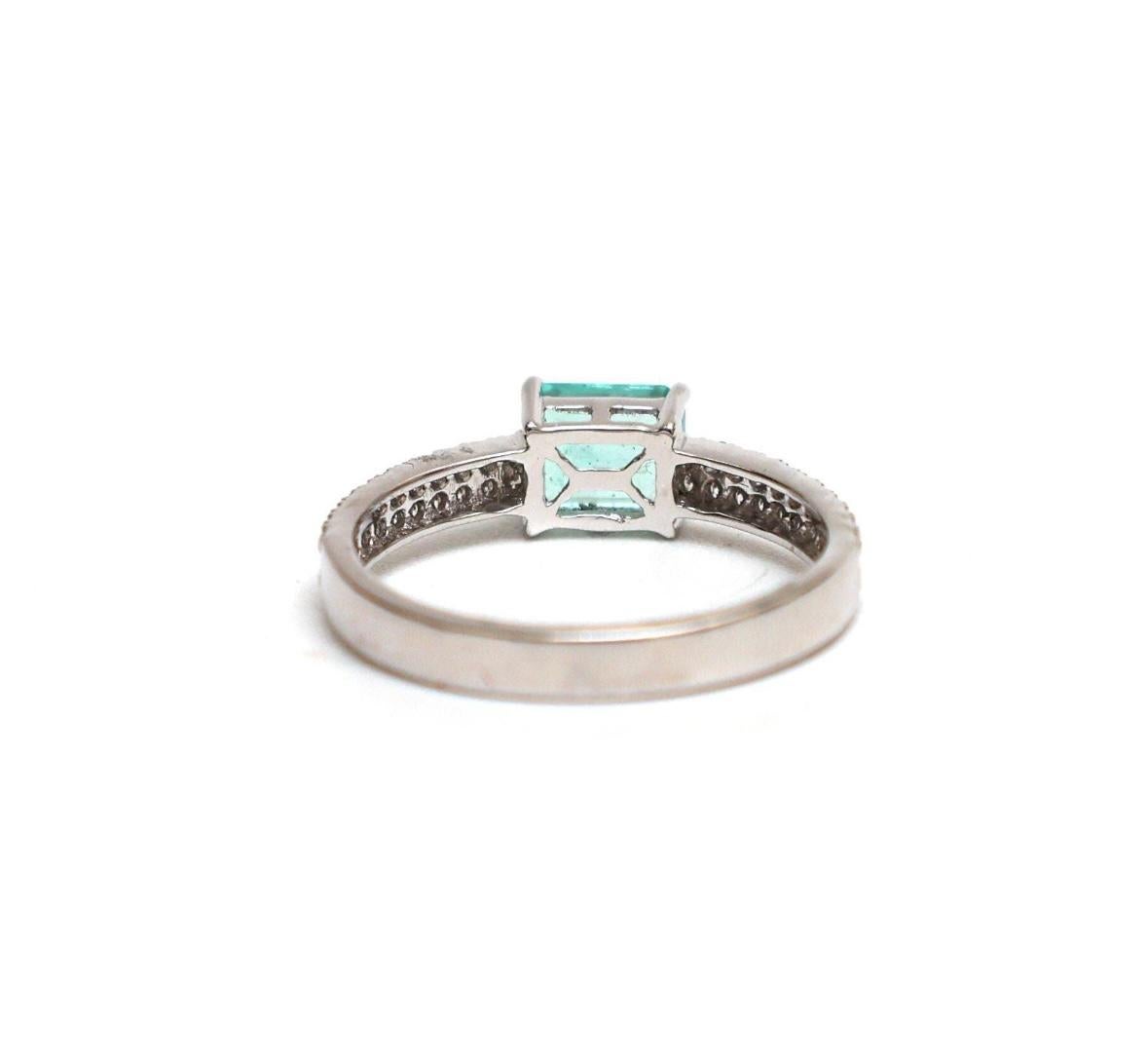 Natürlicher Smaragd-Diamantring aus 18 Karat Gold im Zustand „Neu“ im Angebot in jaipur, IN