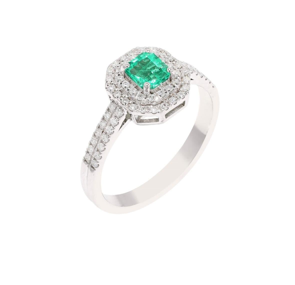 Natürlicher Smaragd-Diamantring aus 18 Karat Gold im Zustand „Neu“ im Angebot in jaipur, IN